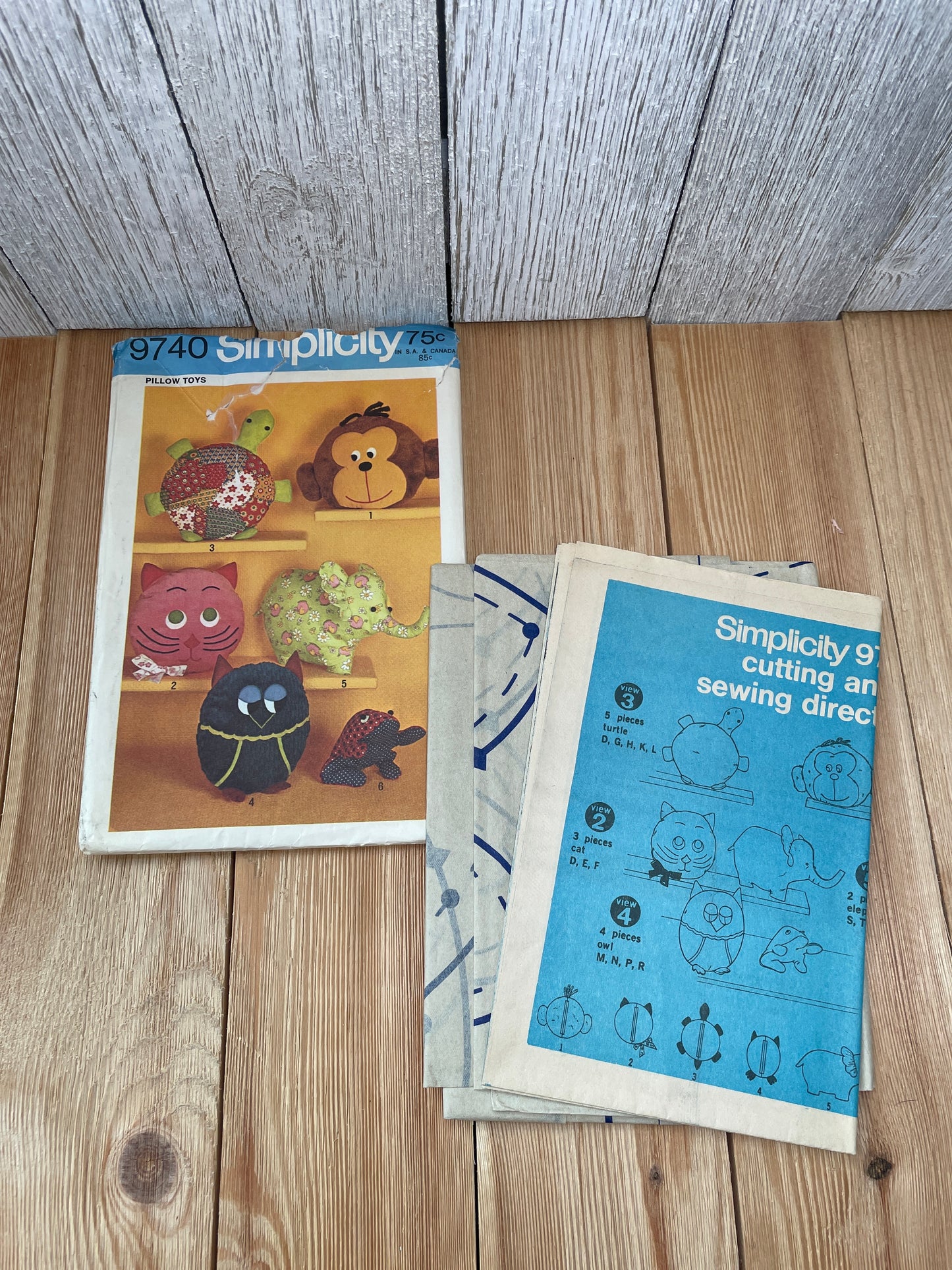 Simplicity 9740 Vintage Pillow Toys Turtle, Monkey, Elephant, Frog, Owl, Cat Pattern UNCUT FF