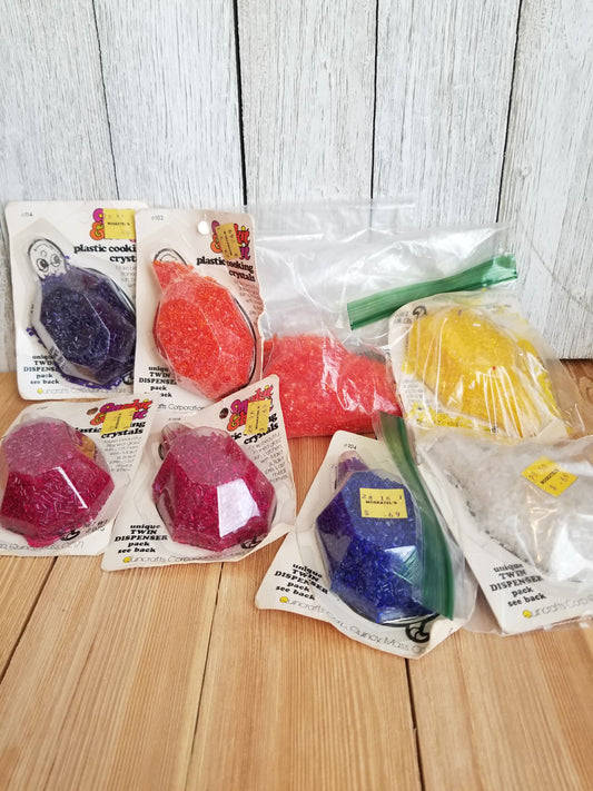 VTG Makit & Bakit Refill Plastic Melting Cooking Crystals Suncatchers (U PICK Color)
