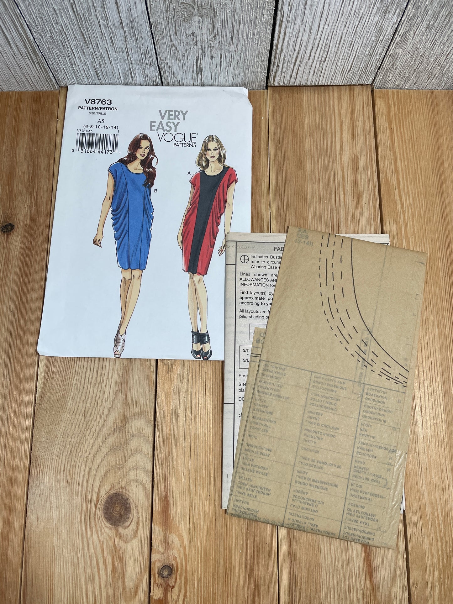 Vogue V8763 Loose Fitting Gathered Pullover Dress Size 6-14 Pattern UNCUT FF