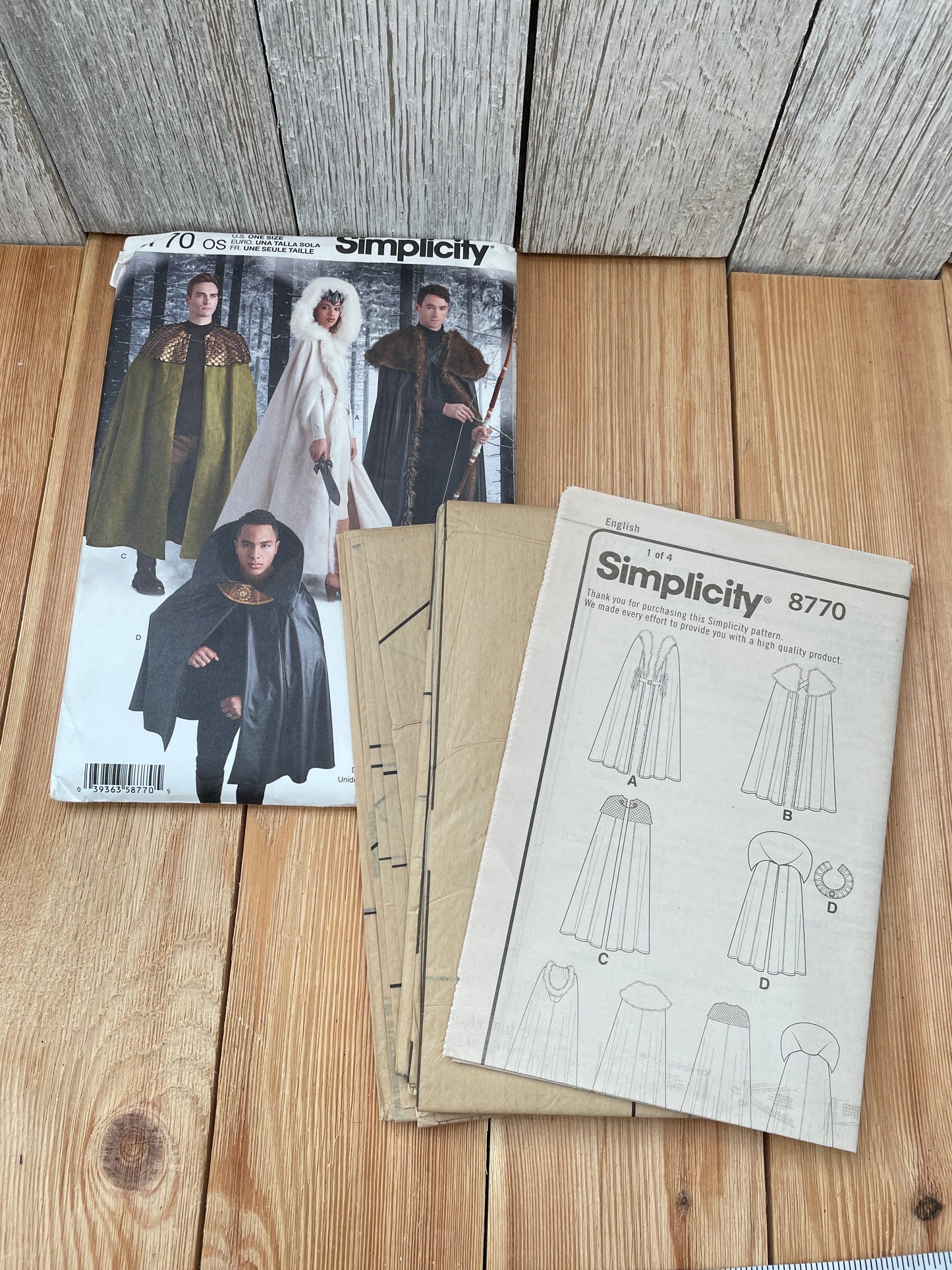 Simplicity 8770 Winter Cosplay Cape Costume Pattern Unisex UNCUT FF Halloween