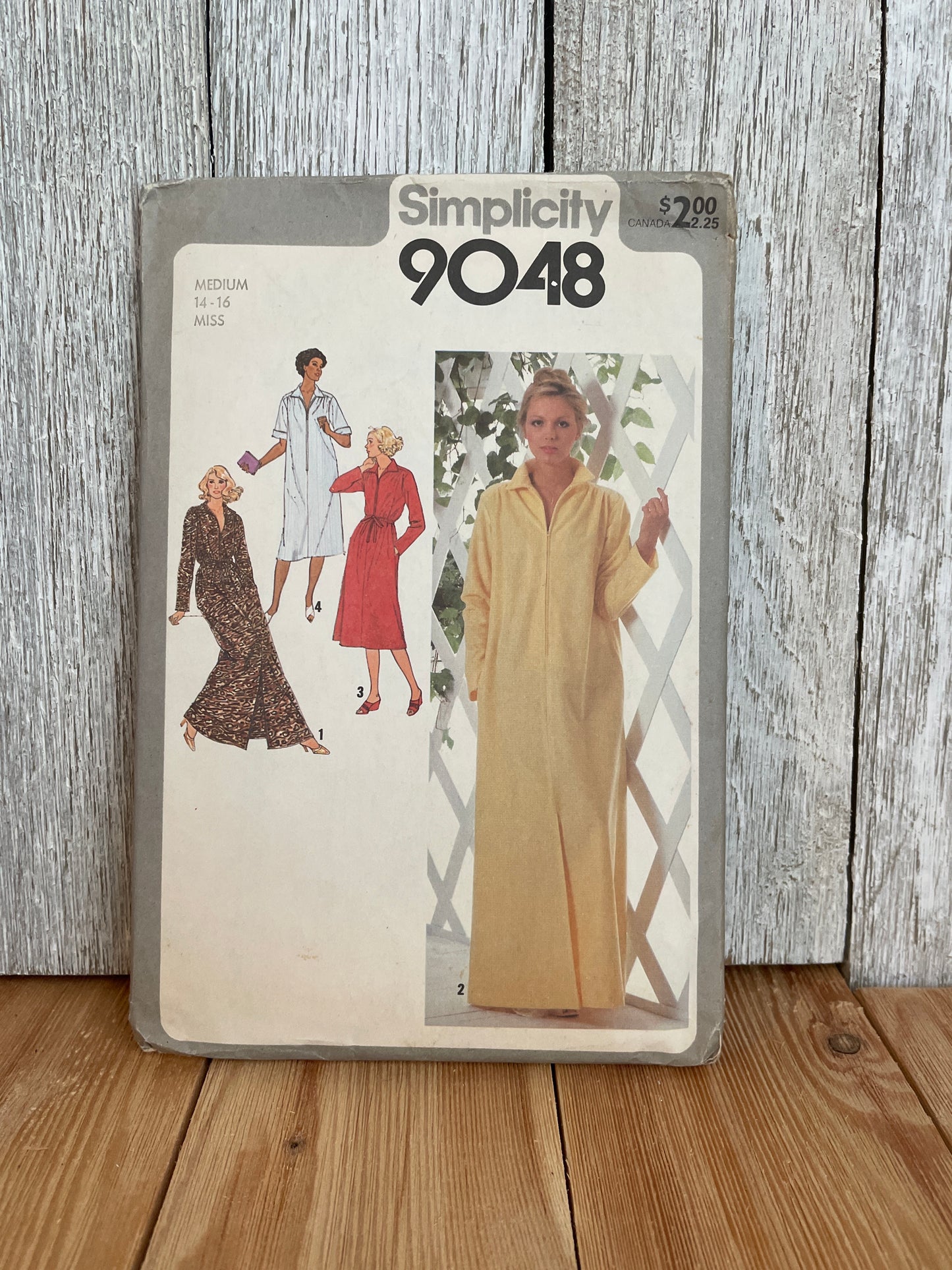 Simplicity 9048 misses Robe Size Medium 14-16 Sewing Pattern Complete