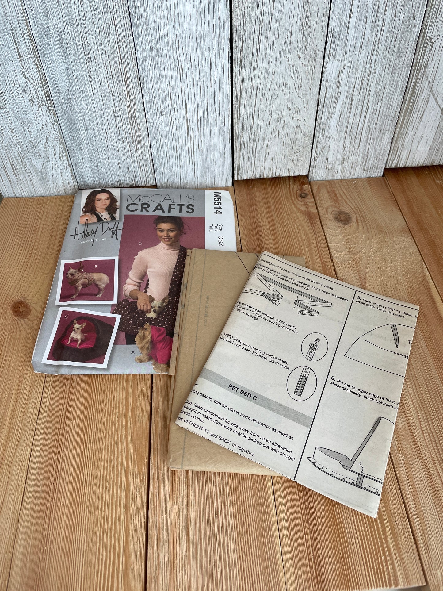 Mccalls Crafts M5514 Hilary Duff Pet Top Vest/Harness Leash Bed Carrier Pattern Uncut FF