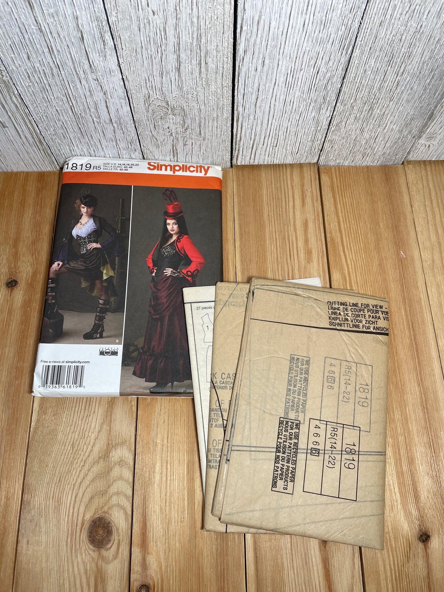Simplicity 1819 Stream Punk Corset, Gathered Skirt Size 14-22 Pattern UNCUT FF Halloween Costume