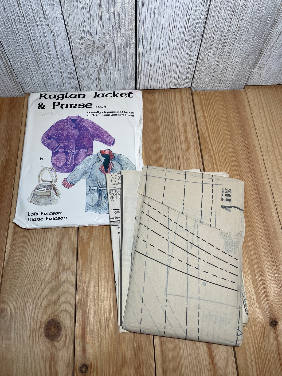 Design & Sew Raglan Jacket and Purse #304 Lined Jacket with Leather Purse Pattern Size 4-22 UNCUT FF