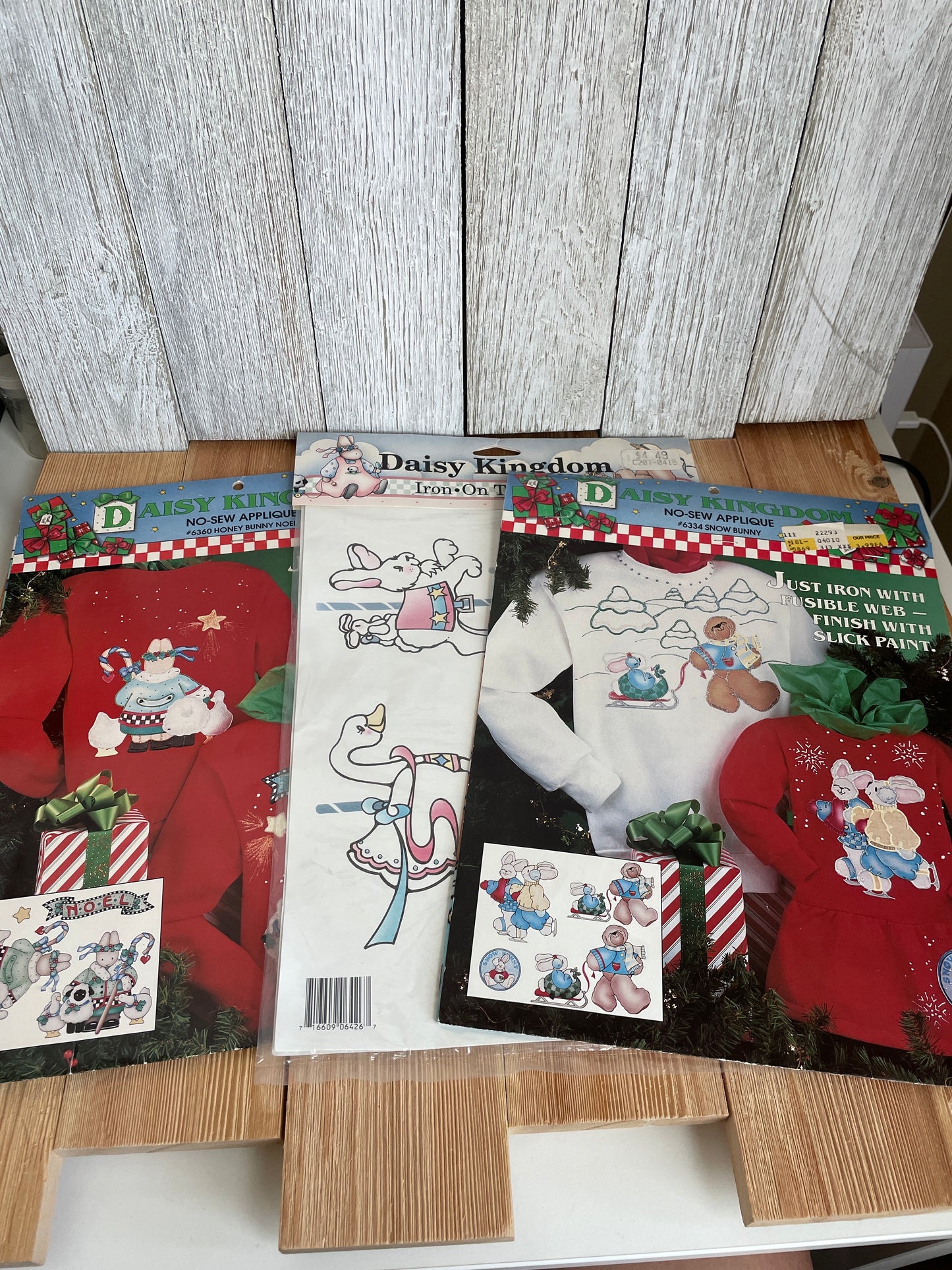 Daisy Kingdom Iron on Transfers New Sew Applique Christmas Carrousel Pic your pack