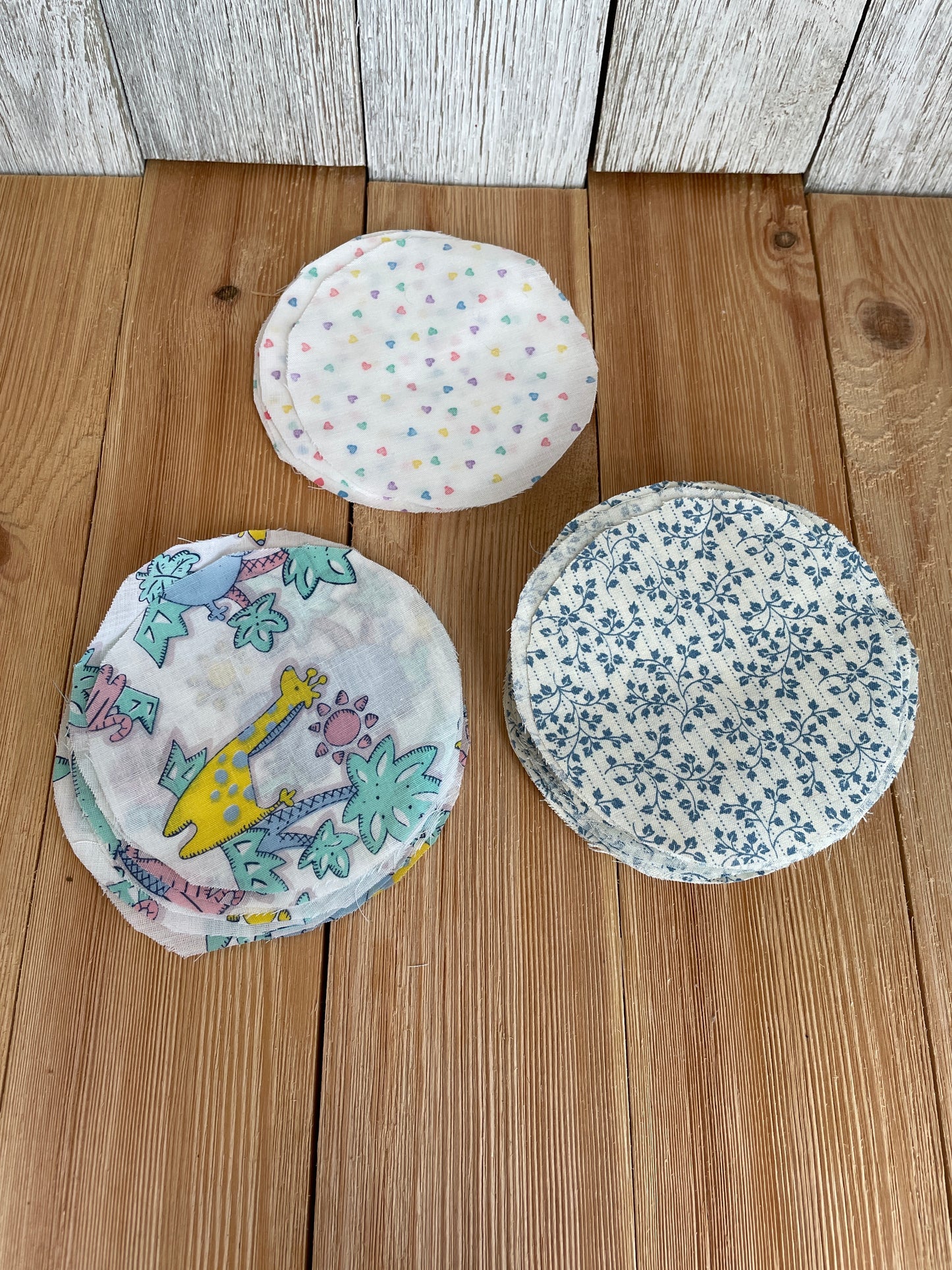 Abandoned Project! 120 Shabby Chic 1980's Fabric Yo-yos, fabric circles, and Clover Quick Yo-yo Maker Small