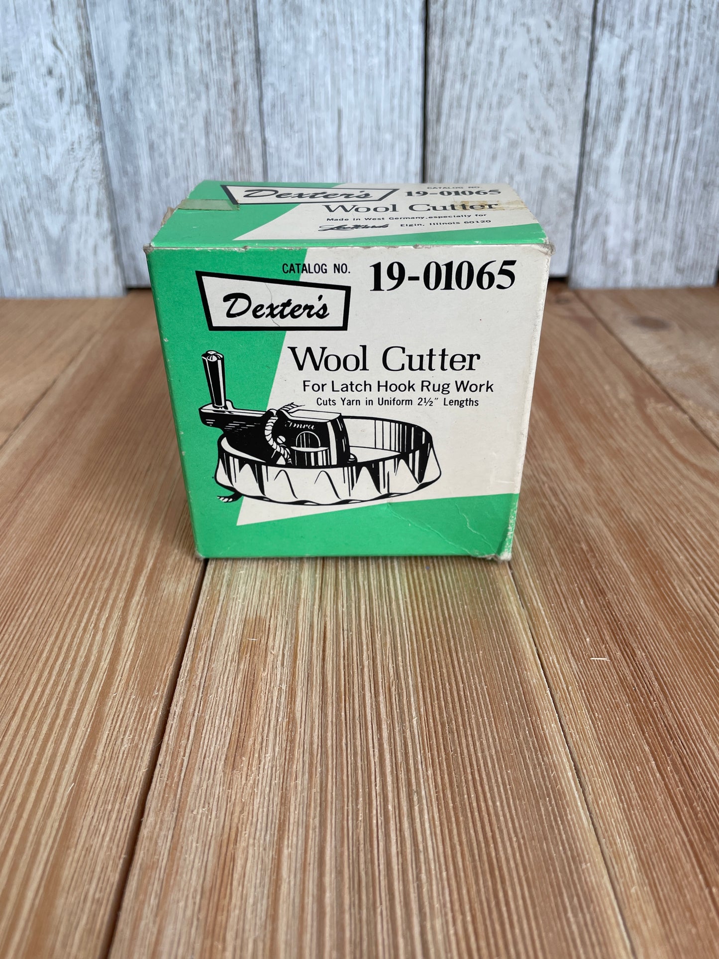 Dexters Wool Cutter for Latch Hook Rug Work Cut Yarn 2.5" Lengths