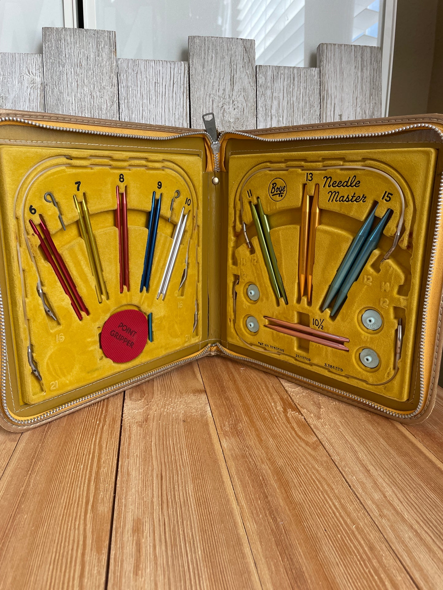 Vintage Boye Needlemaster Interchangeable Knitting Needle Kit Sew W/ Zipped Case