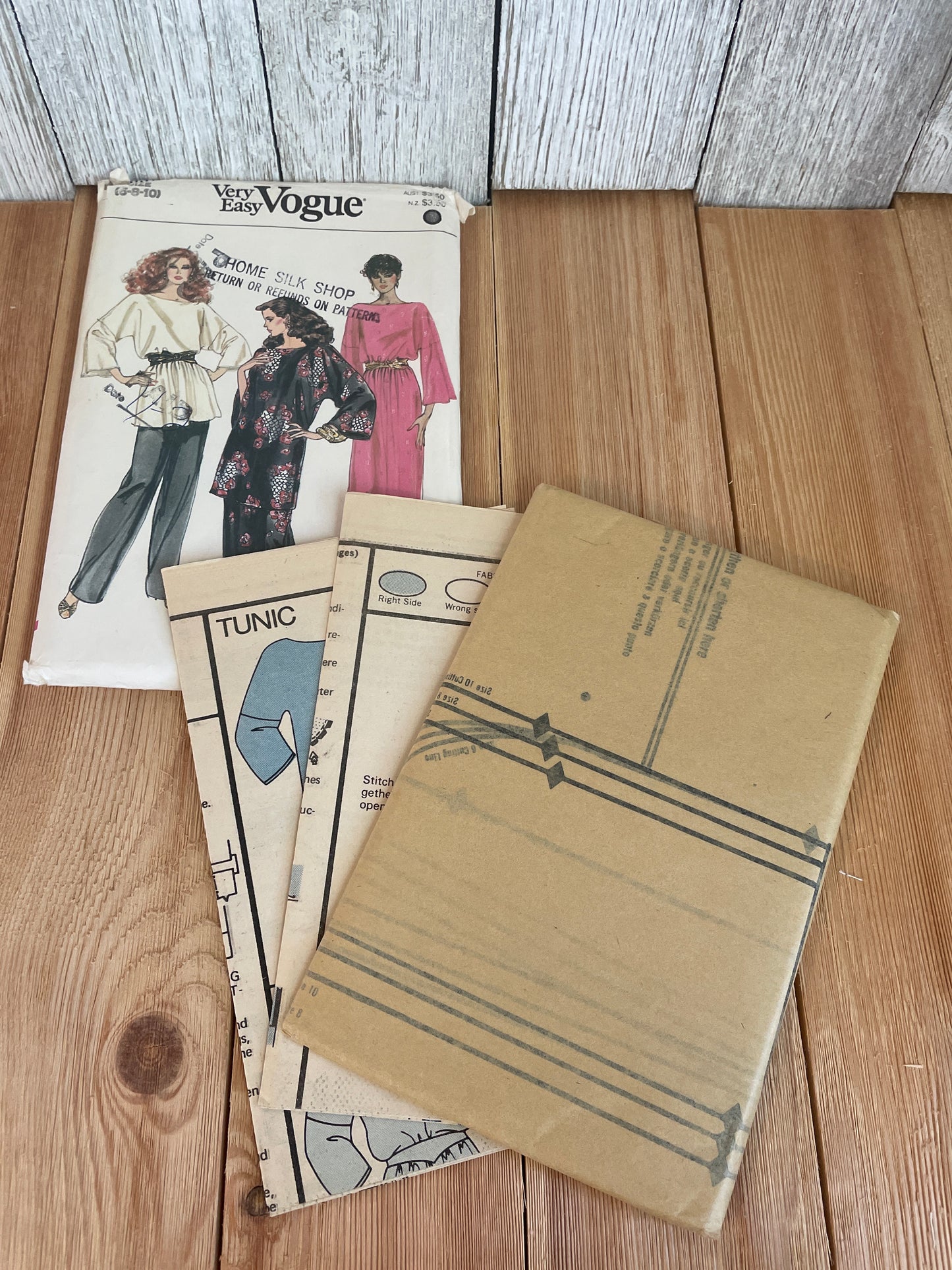 Vogue 8131 Tunic Dress Skirt Pants Size 6-10 Pattern UNCUT FF