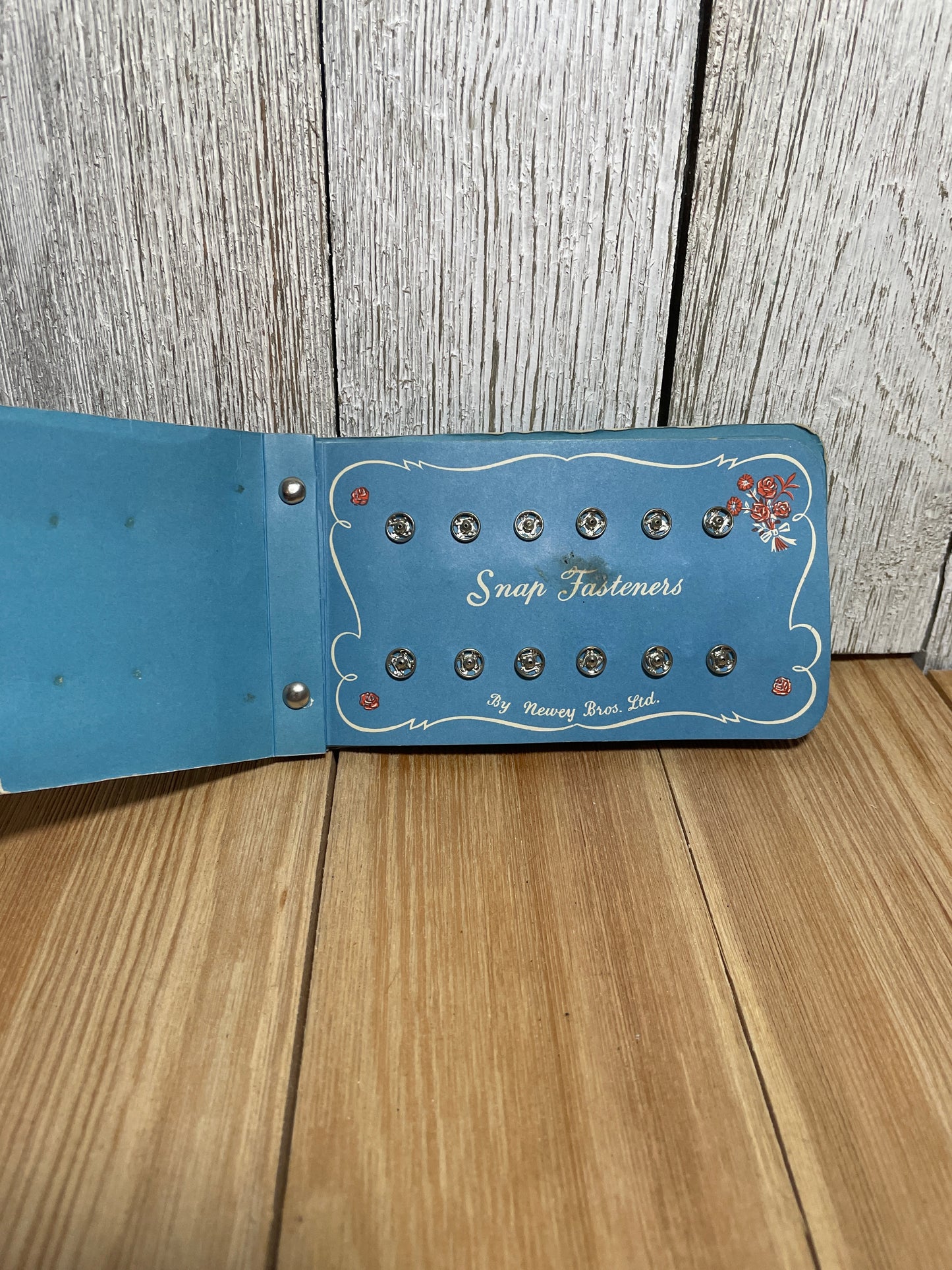 Vtg Newey's Sewing Aids Traveling Companion Made in England