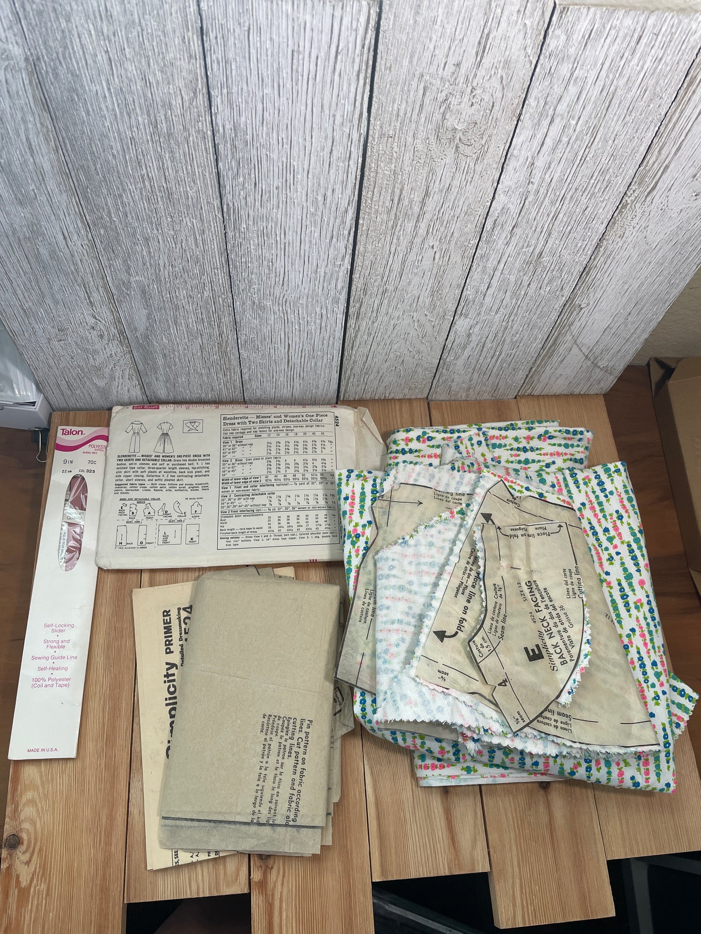 Rare Abandoned Project Vintage Dress Pattern and Fabric Kit Simplicity 4524 3977