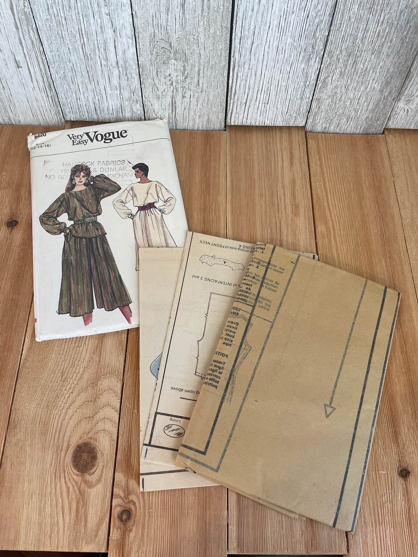 Vogue 8420 Loose Fitting Top Flared Skirt or Culottes Size 12-16 Pattern UNCUT FF