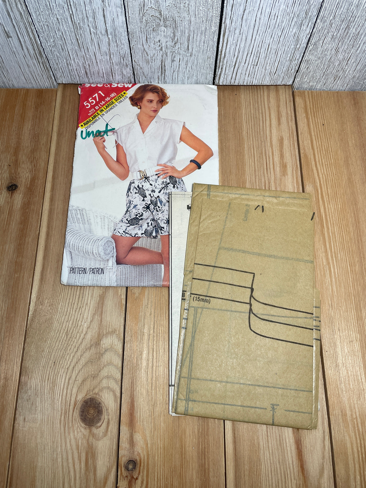 Butterick See and Sew 5571 Flowy Button Up Shirt and Loose Fit Shorts Pattern Size 14-18 UNCUT FF