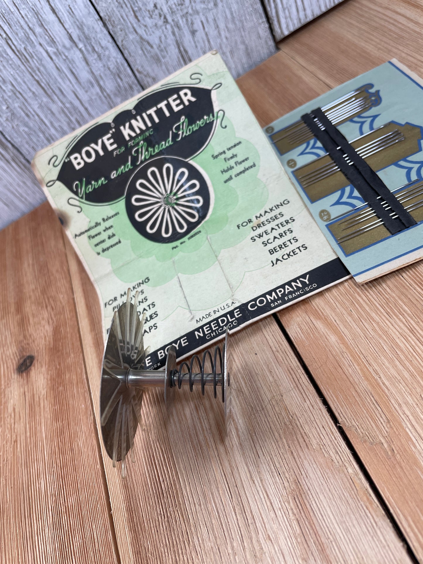 Boye Knitter Yarn and Thread Flower Maker Vintage Comes with Vintage Hand Needles