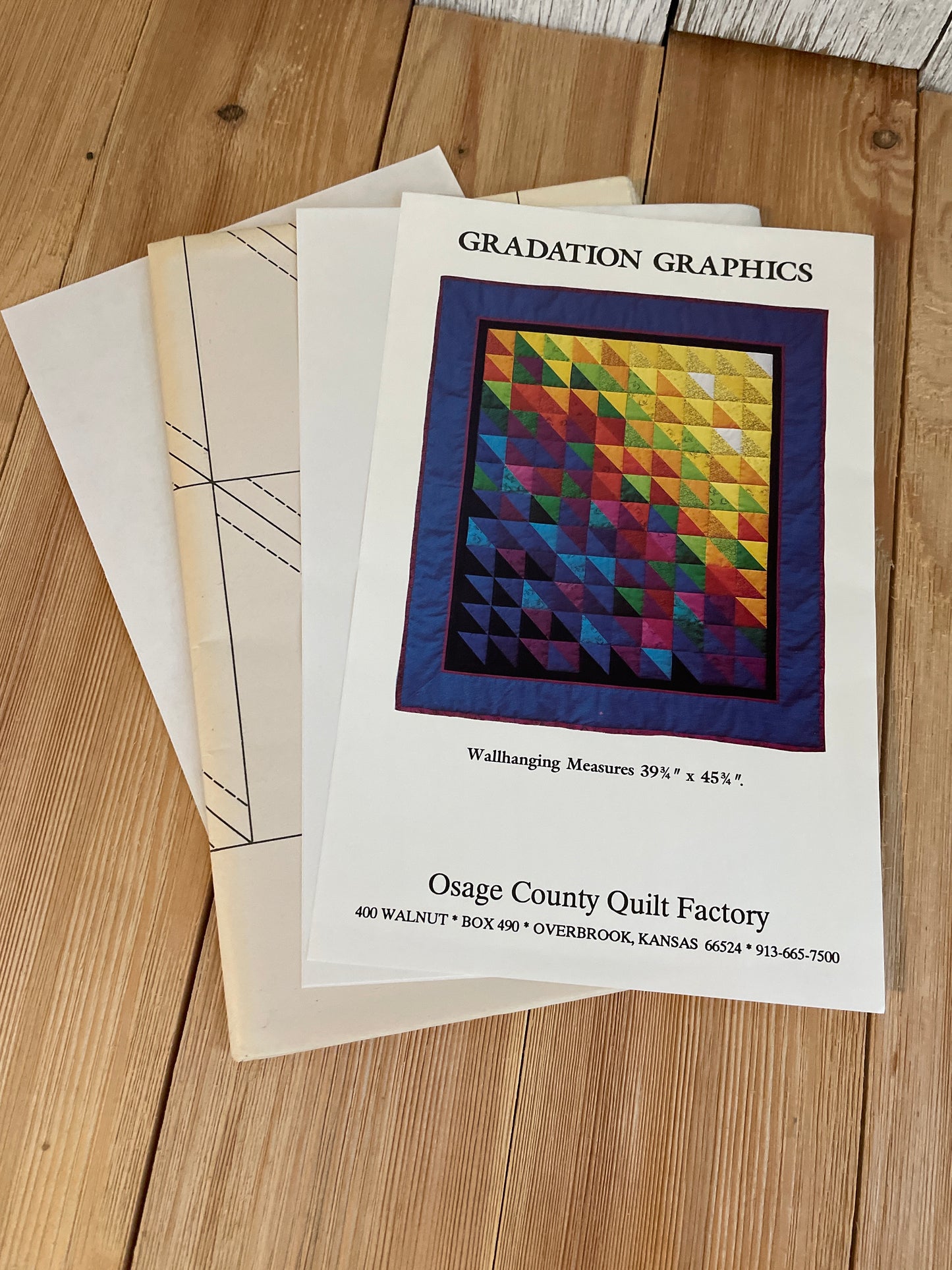 Osage County Quilt Factory Gradation Graphics Wallhanging Pattern 39" X 45" UNCUT FF