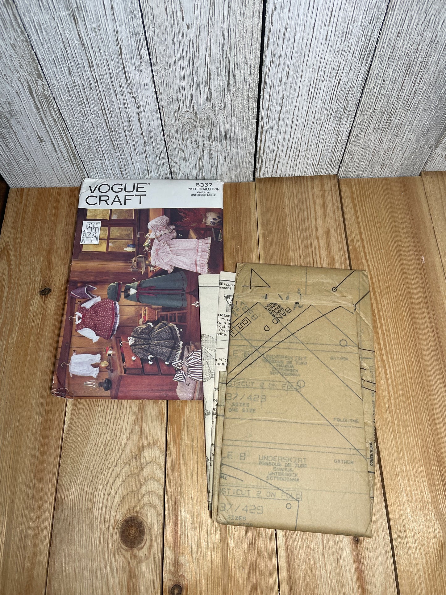 Vogue Craft 8337 by Linda Carr Early American Doll Clothes Wardrobe Sewing Pattern UNCUT FF