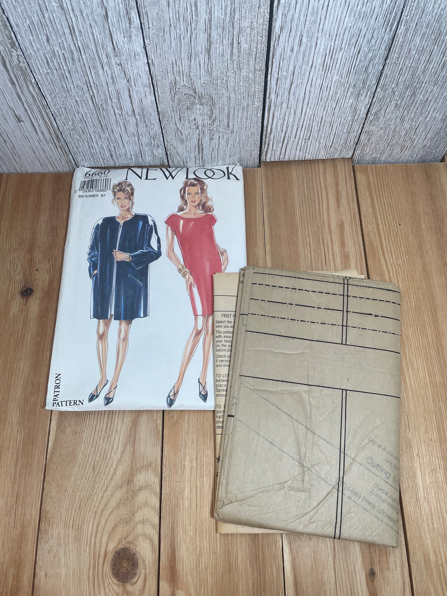New Look 6660 Oversized Pull Over Scoop Neck Dress and Oversized Jacket Pattern Size 8-18 UNCUT FF