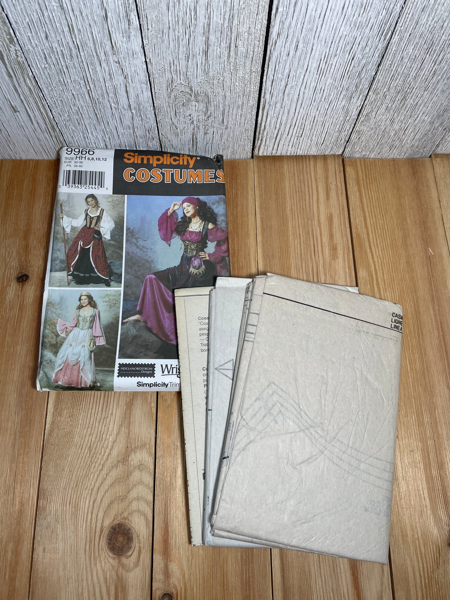 Simplicity 9966 Maiden, Princess Medieval Renaissance Gown Size 6-12 Pattern UNCUT FF Halloween Costume