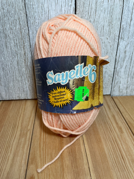 VINTAGE Sayelle 6 3735 Country Peach Yarn