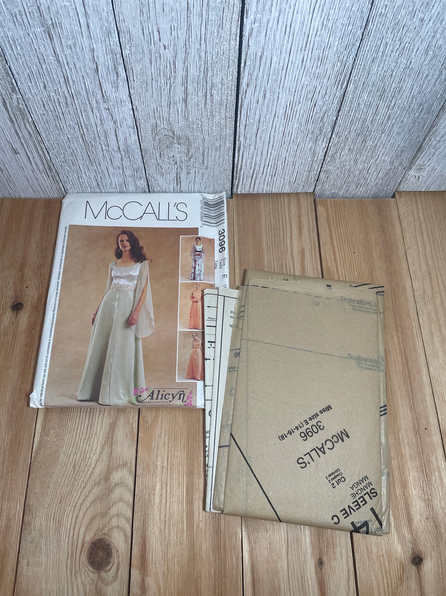 McCall's 3096 Petite Summer Gown with Square Neck and Flowy Sleeves Bridesmaids Pattern Size 14-18 UNCUT FF