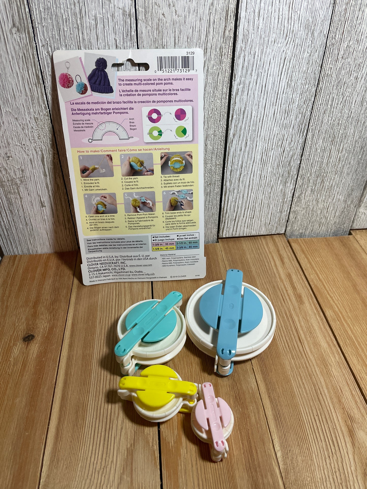 Clover Pom Pom Maker Set of 4 Sizes