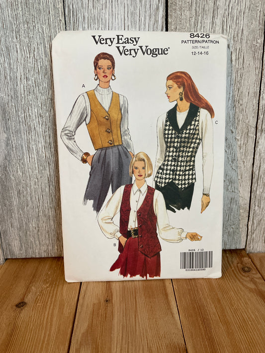 Vogue 8426 Simi Fitted Misses/ Misses Petite Vest Size 12-16 Pattern UNCUT FF