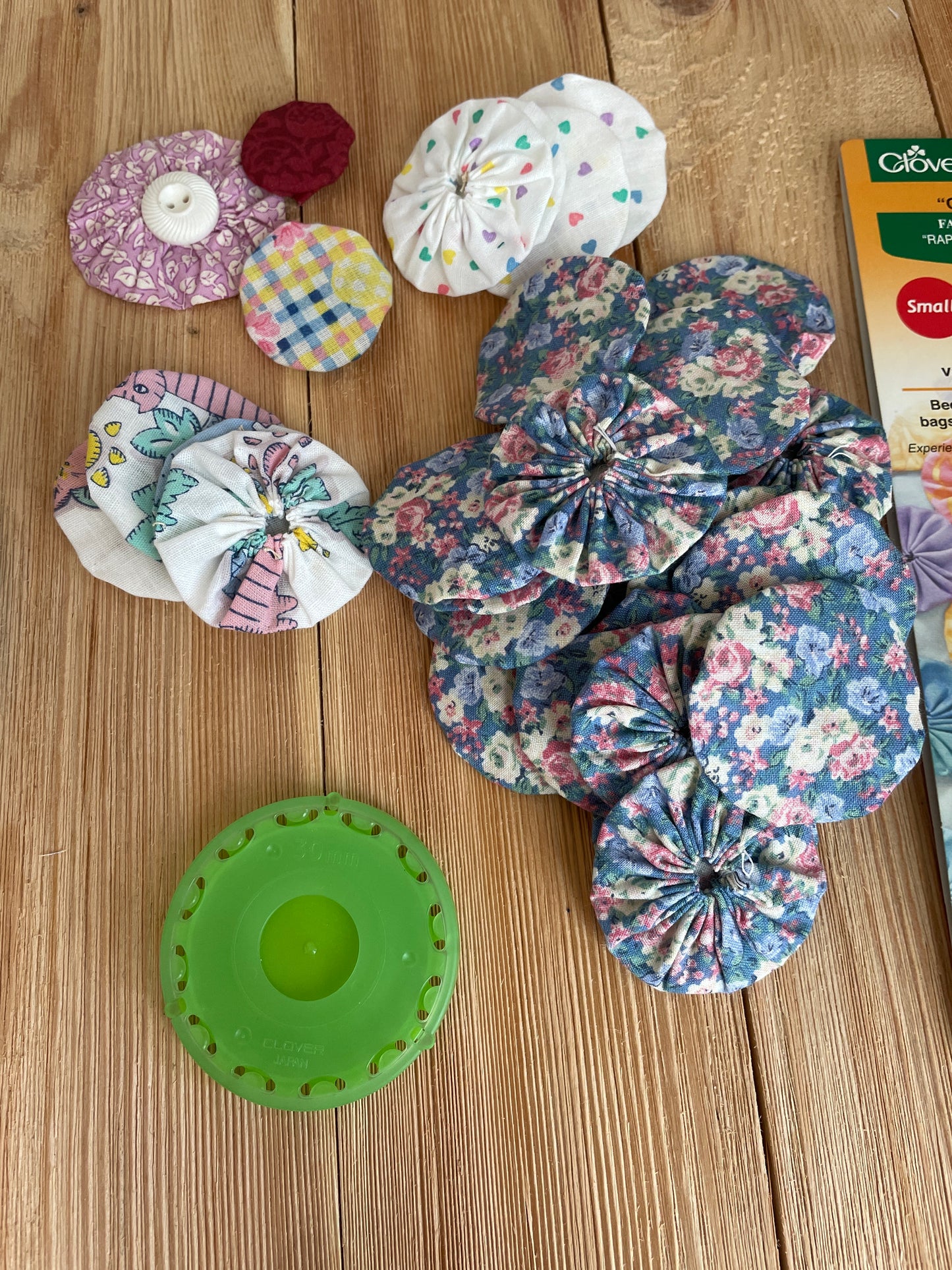 Abandoned Project! 120 Shabby Chic 1980's Fabric Yo-yos, fabric circles, and Clover Quick Yo-yo Maker Small