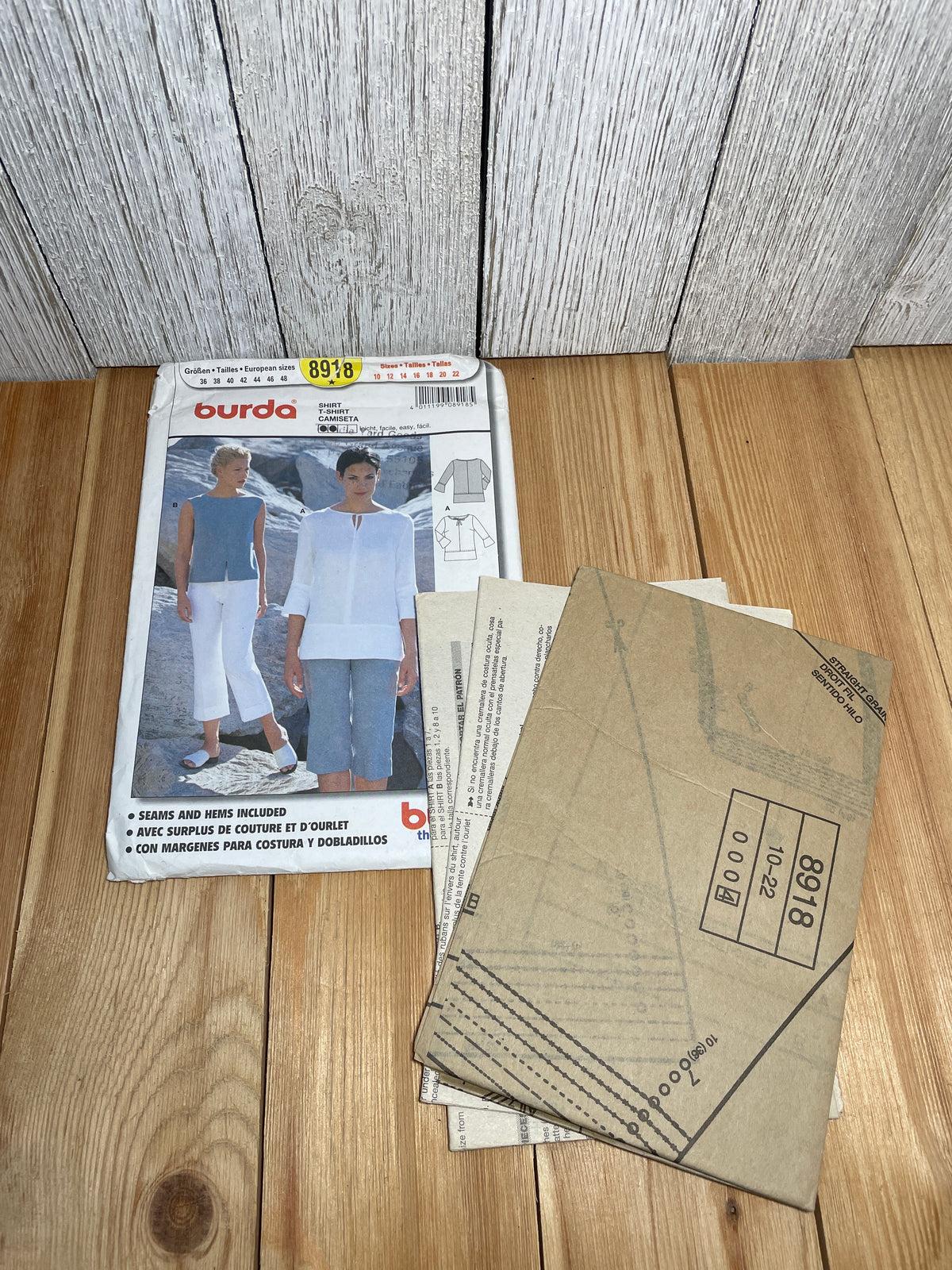 Burda 8918 Summer Shirt with Keyhole or Notch Vest or 3/4 Sleeve Pattern Plus Size 10-22 UNCUT FF