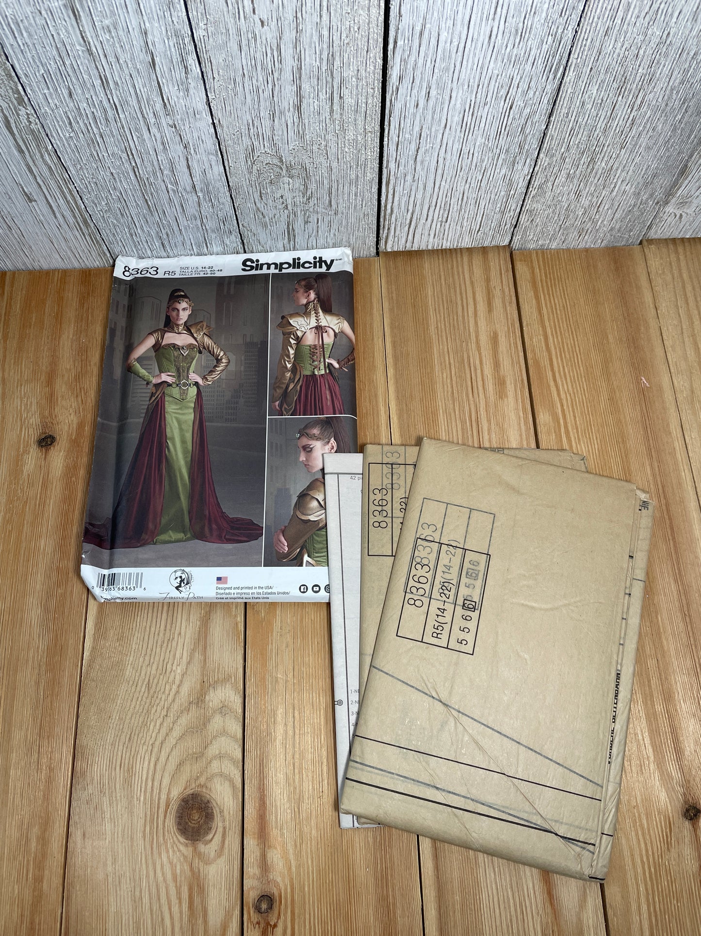 Simplicity 8363 Fantasy Warrior Ranger Amor and Crown Size 14-22 Pattern UNCUT FF Halloween Costume