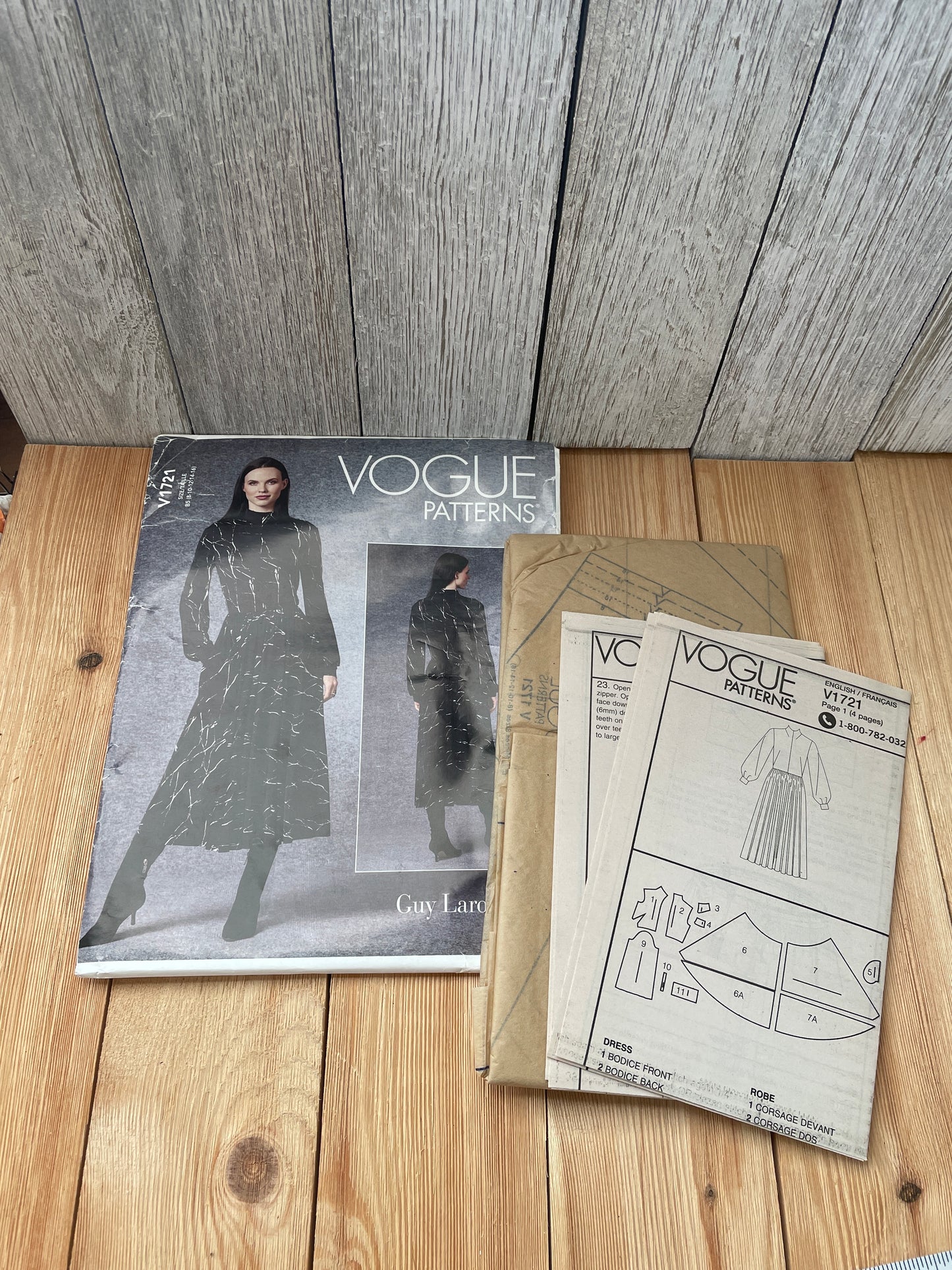 Vogue V1721 GUY LAROCHE Misses Long Sleeve Dress Size 8-16 Uncut FF Sewing Pattern