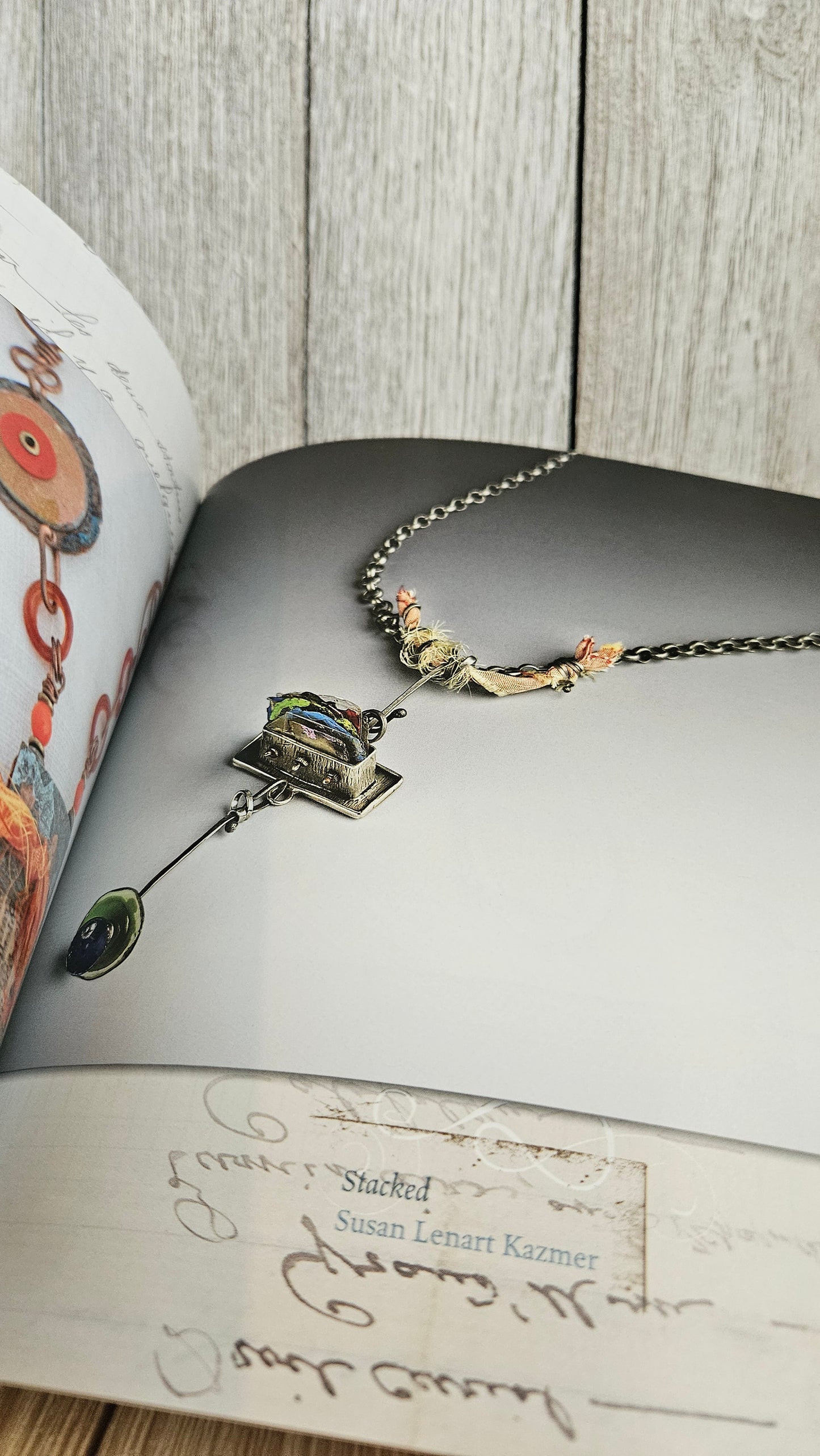 Explore, Create, Resinate: Mixed Media Techniques Using ICE Resin Book Jen Cushman