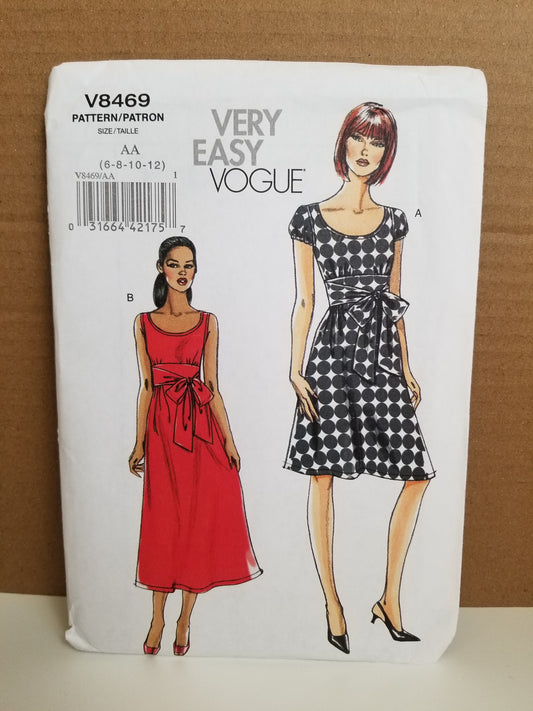 Vogue V8469 Misses Dress semifitted Lined bodice Size 6-12 Pattern Uncut FF