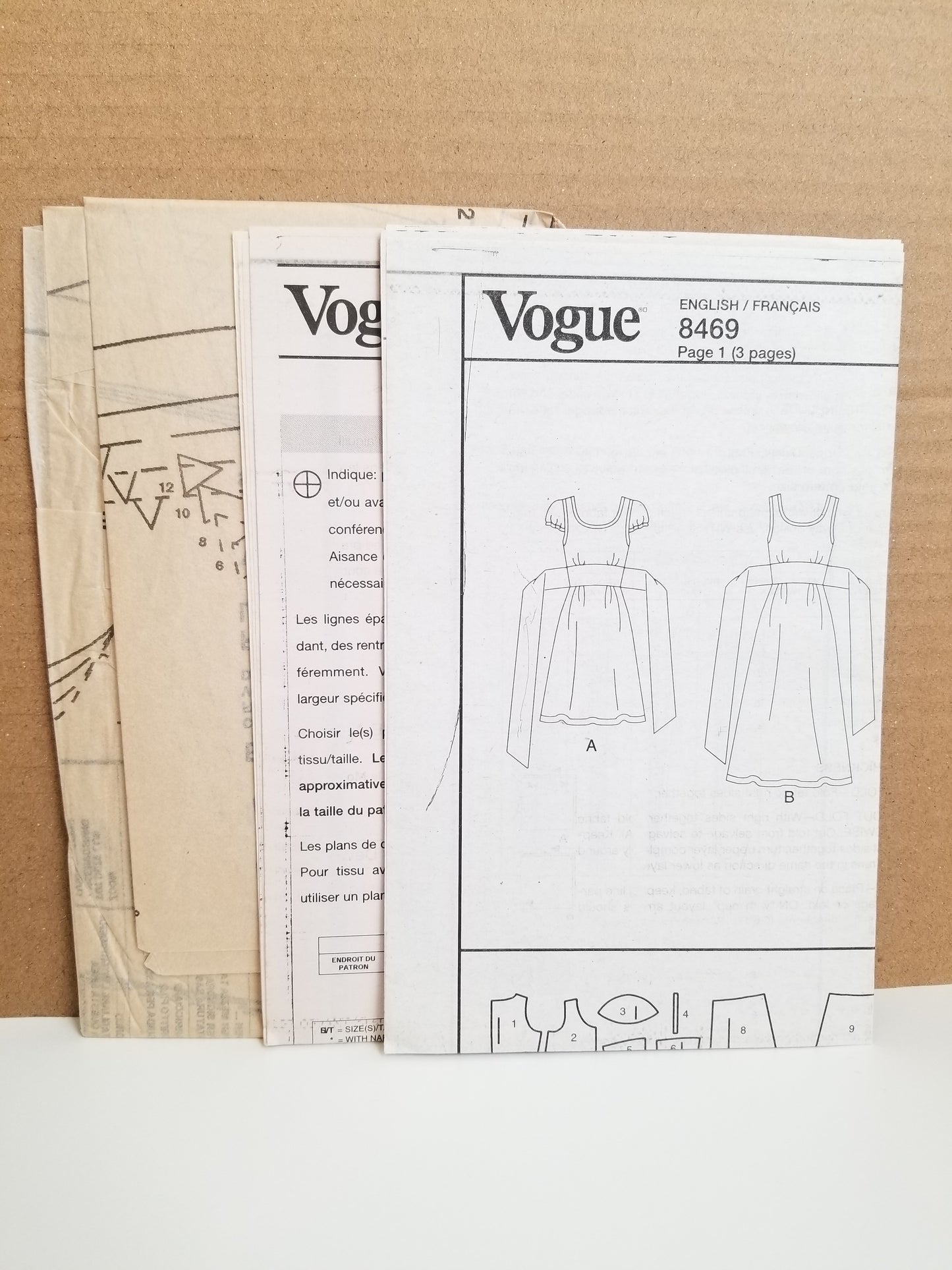 Vogue V8469 Misses Dress semifitted Lined bodice Size 6-12 Pattern Uncut FF
