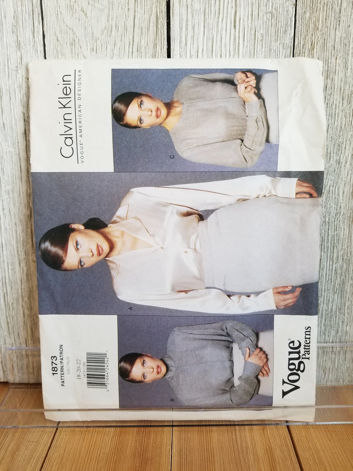 Vogue 1873 Calvin Klein Misses Petite Blouse Losse Fitting Blouse Sewing Pattern size 18, 20, 22 Uncut FF