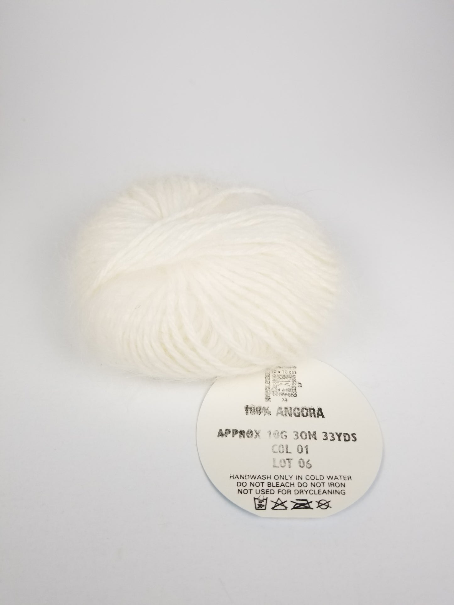 La Boule De Neige Plymouth Yarn 100% Angora Rabbit Hair Yarn 10g