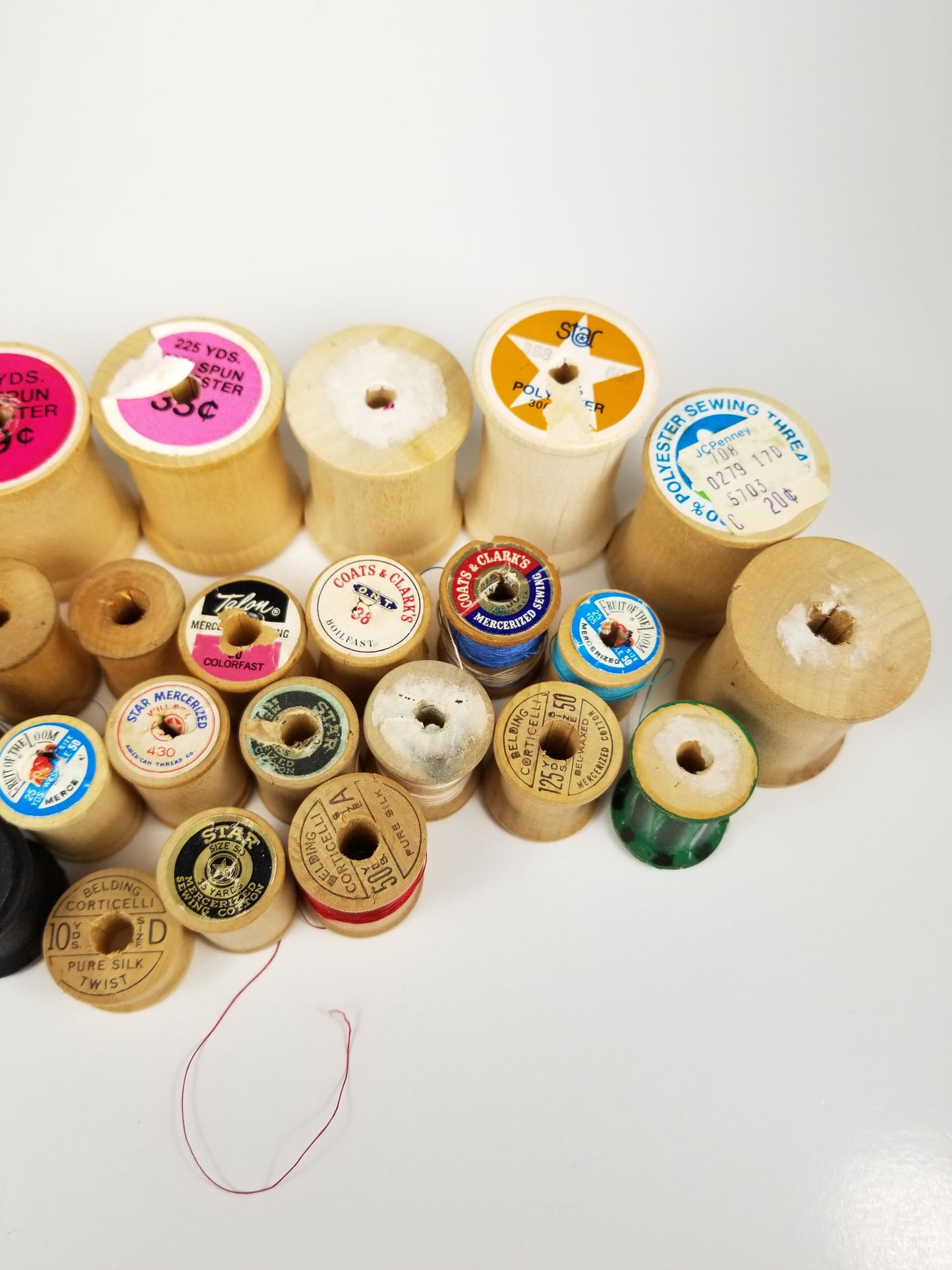 Vintage Lot of 28 Wood Thread Spools Nearly Empty Crafts Projects Mixed Sizes Wooden