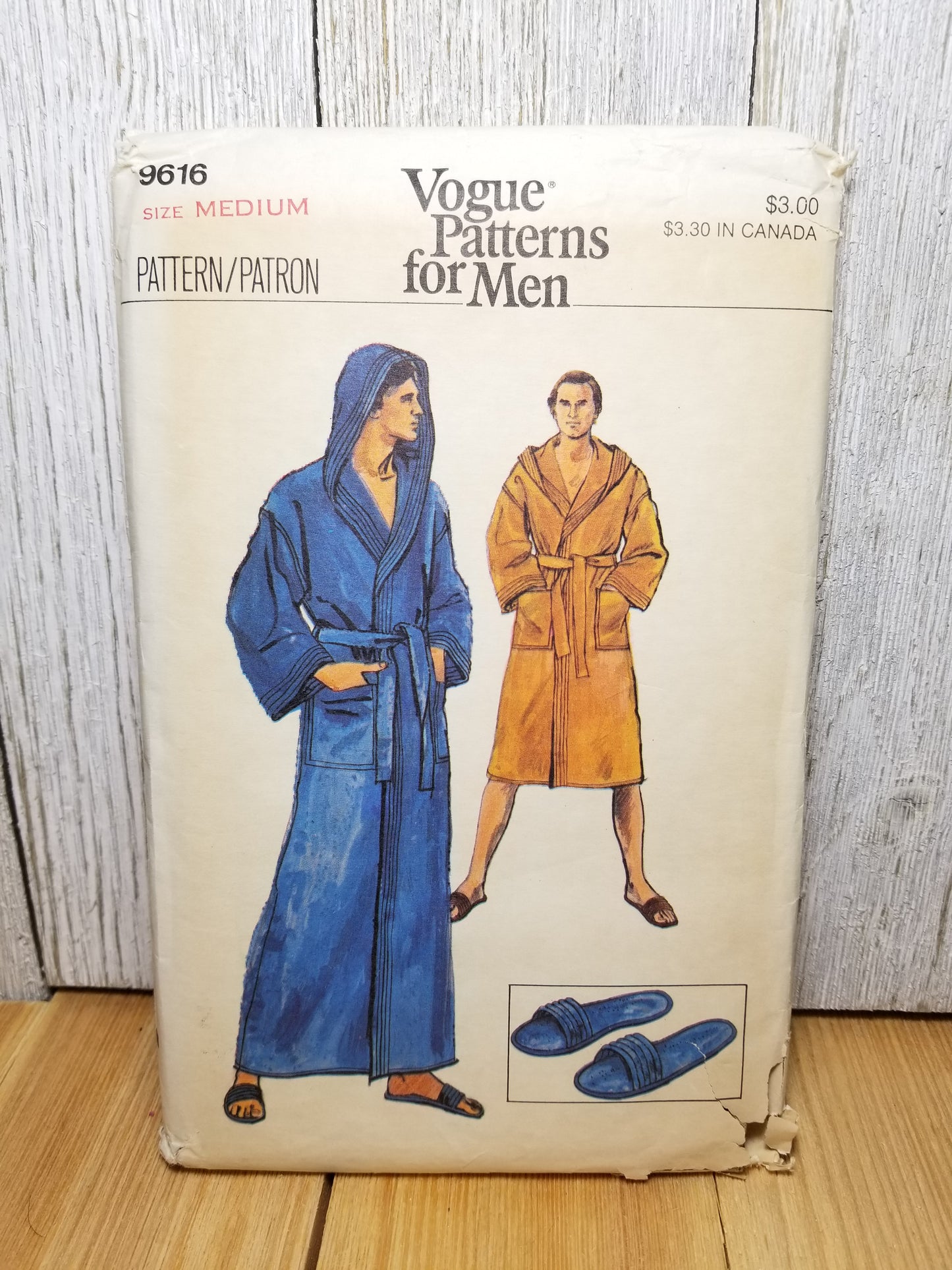 Vogue 9616 VINTAGE Men's Robe and Slippers Pattern Vogue Patterns for Men Size Medium Uncut FF