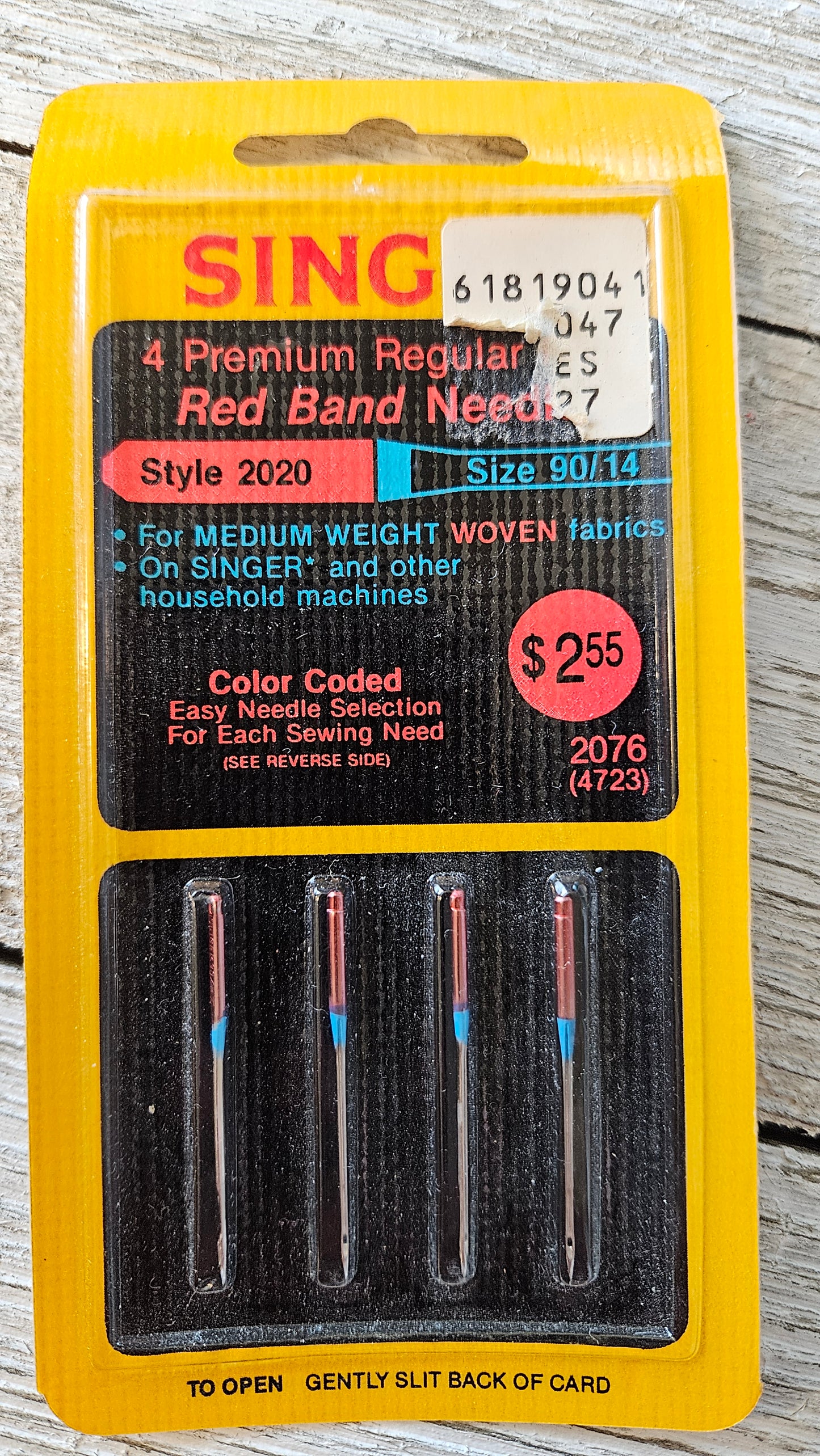 Singer Sealed red band regular point Sewing Machine Needles Size 90 / 14 vtg
