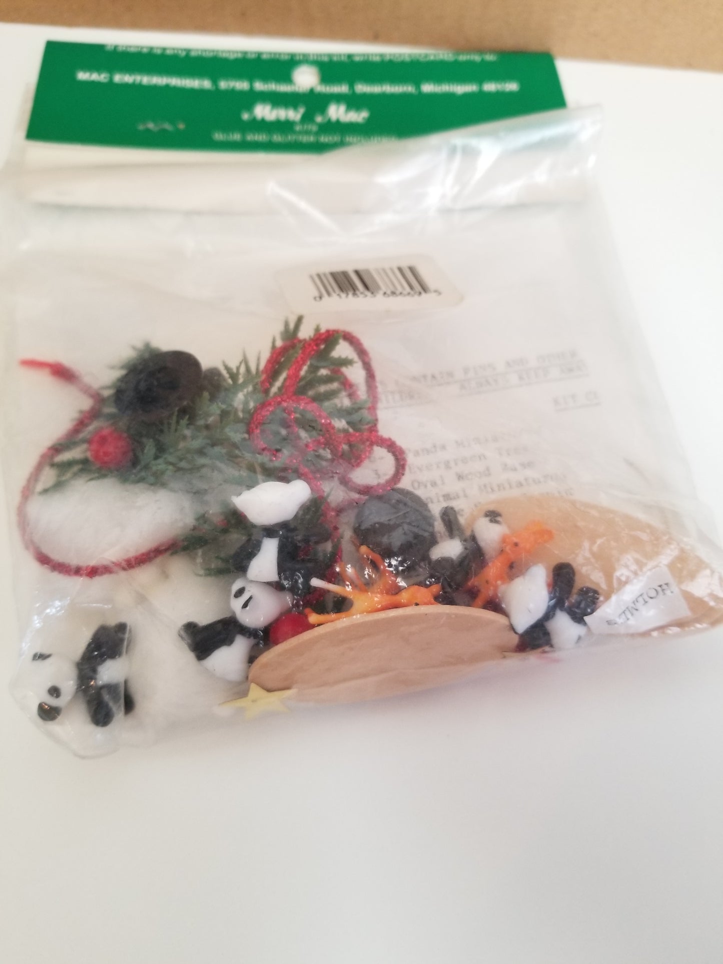 Decorate Your Own Christmas ornaments Tiny Treasure Ornaments Xmas at the Zoo #86-69