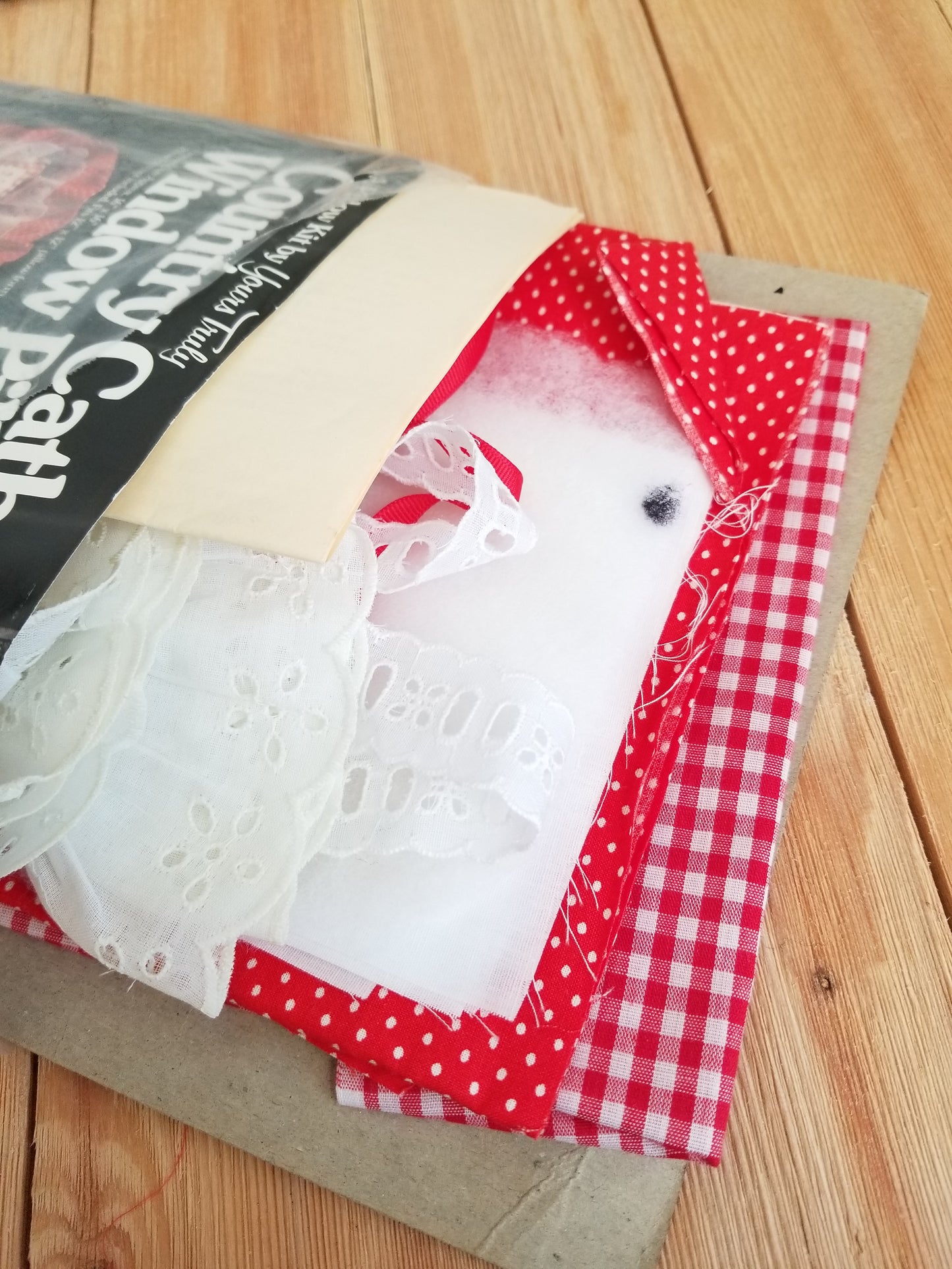 Country Cathedral Window Pillow Kit By Yours Truly QJ01