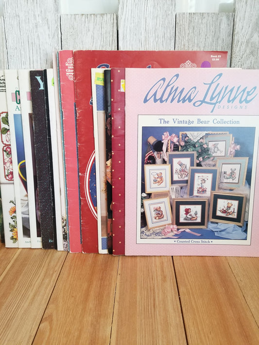 Cross Stitch Pattern Leaflet Heart Strings Stoney Creek and more Choose Your Book