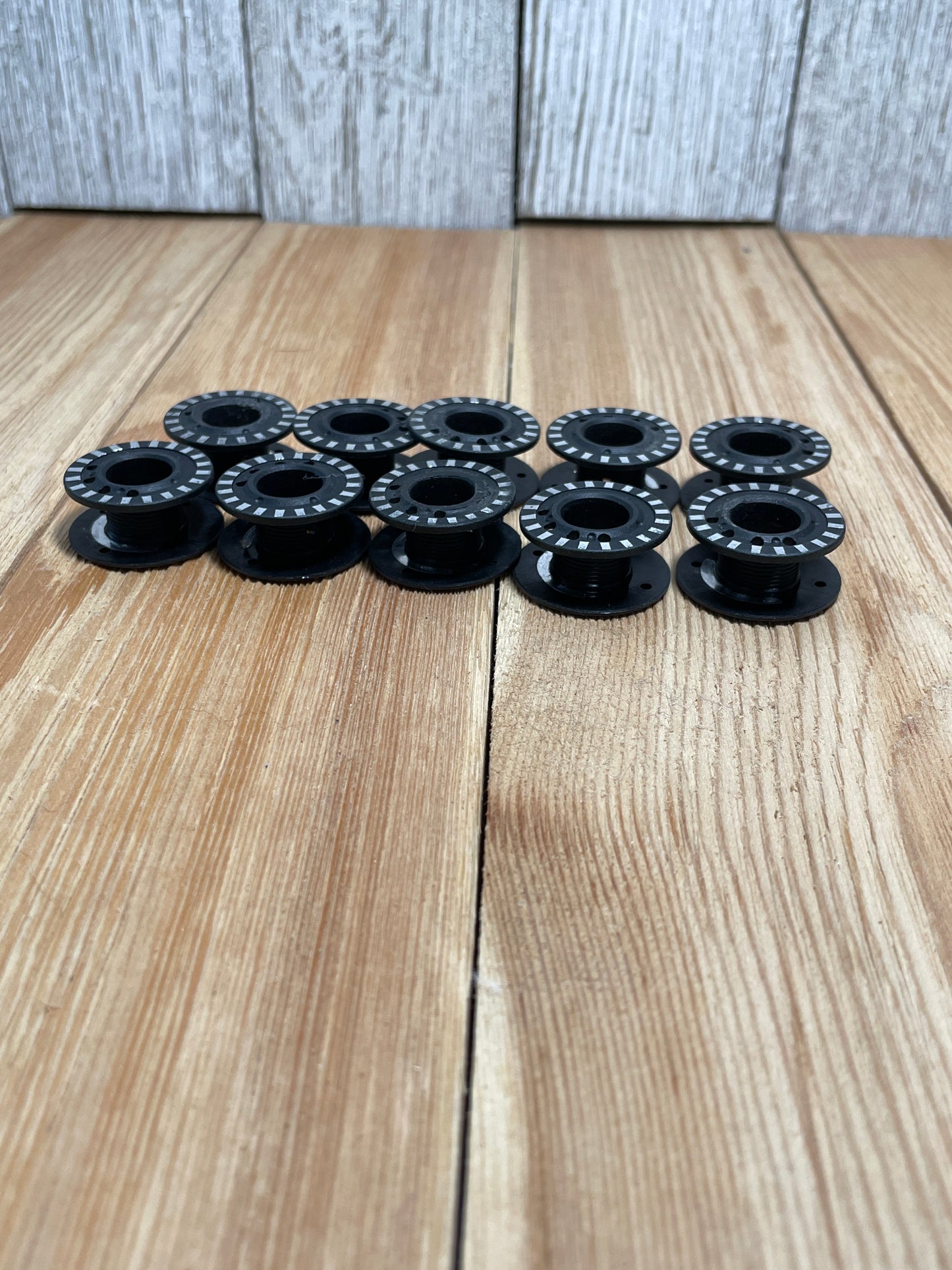 Metal, Plastic, Cardboard Sewing Bobbin Bundles (U PIC STYLE and BUNDLE)