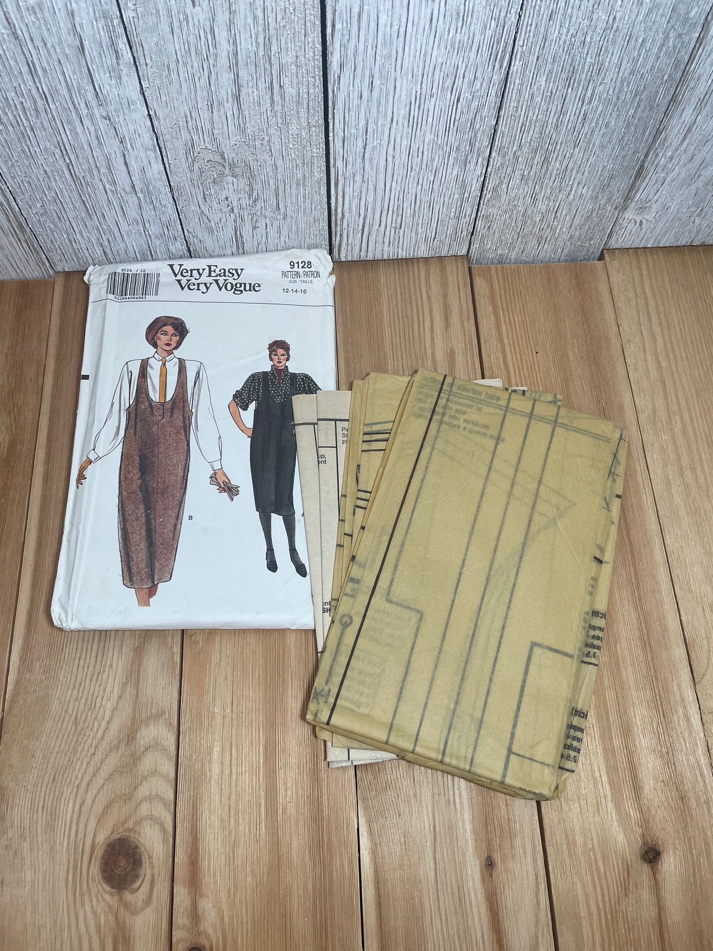 Very Easy Very Vogue 9128 Loose Fit Jumper and Button-Down Blouse Pattern Size 12-16 UNCUT FF