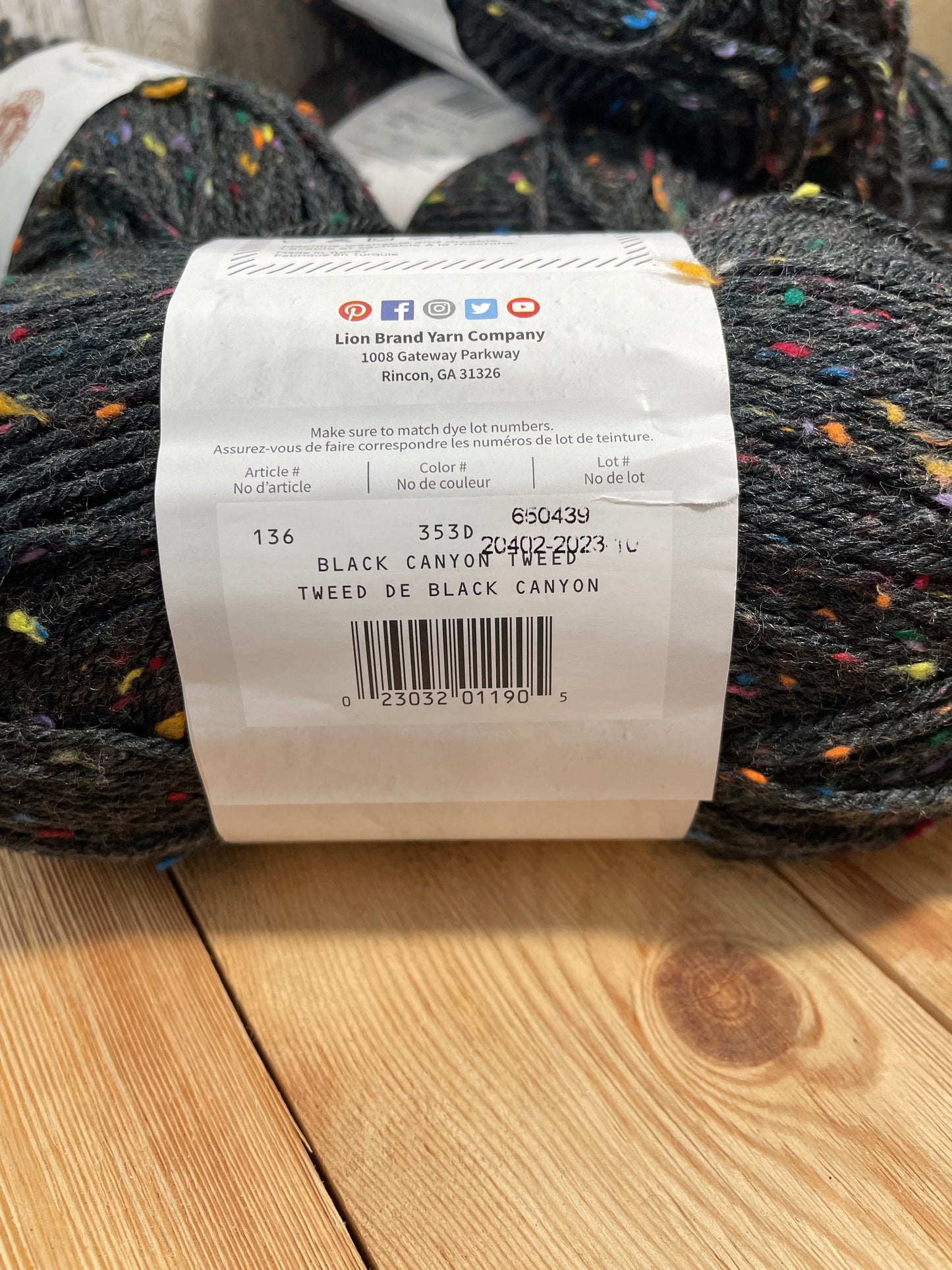 Lion Brand Heartland Tweed Yarn Black Canyon Tweed 4 Skein Bundle