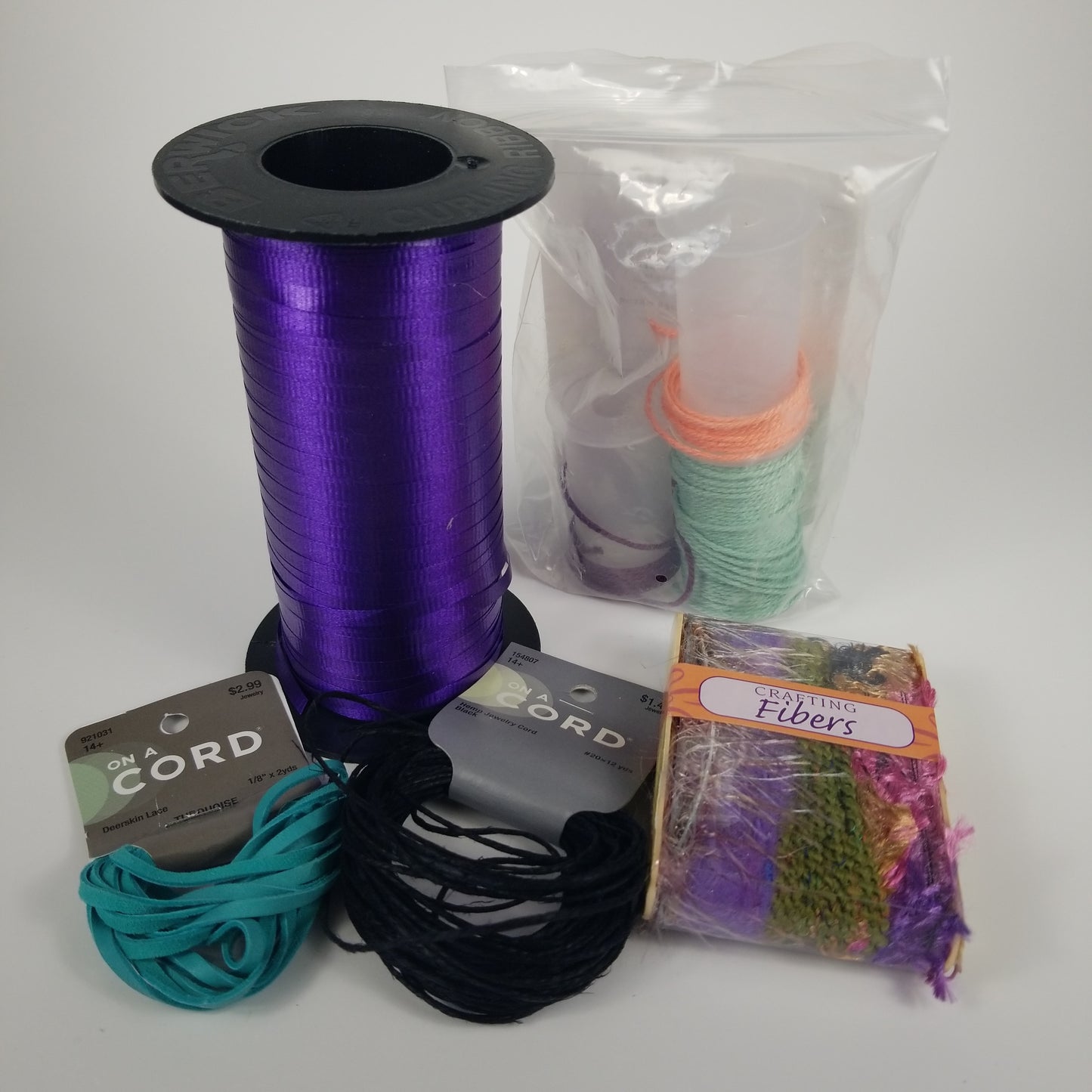 Random ribbon and cord bundle