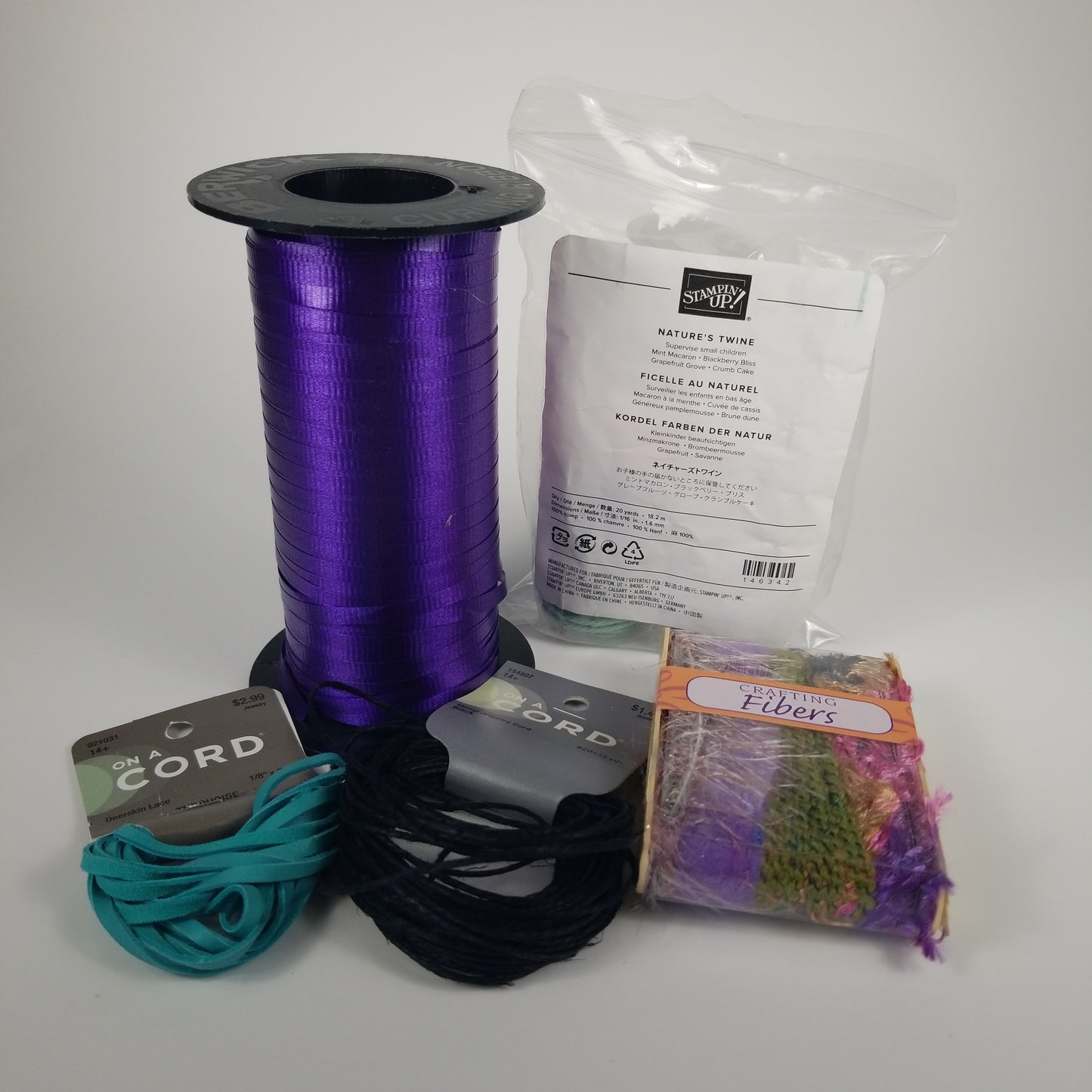 Random ribbon and cord bundle