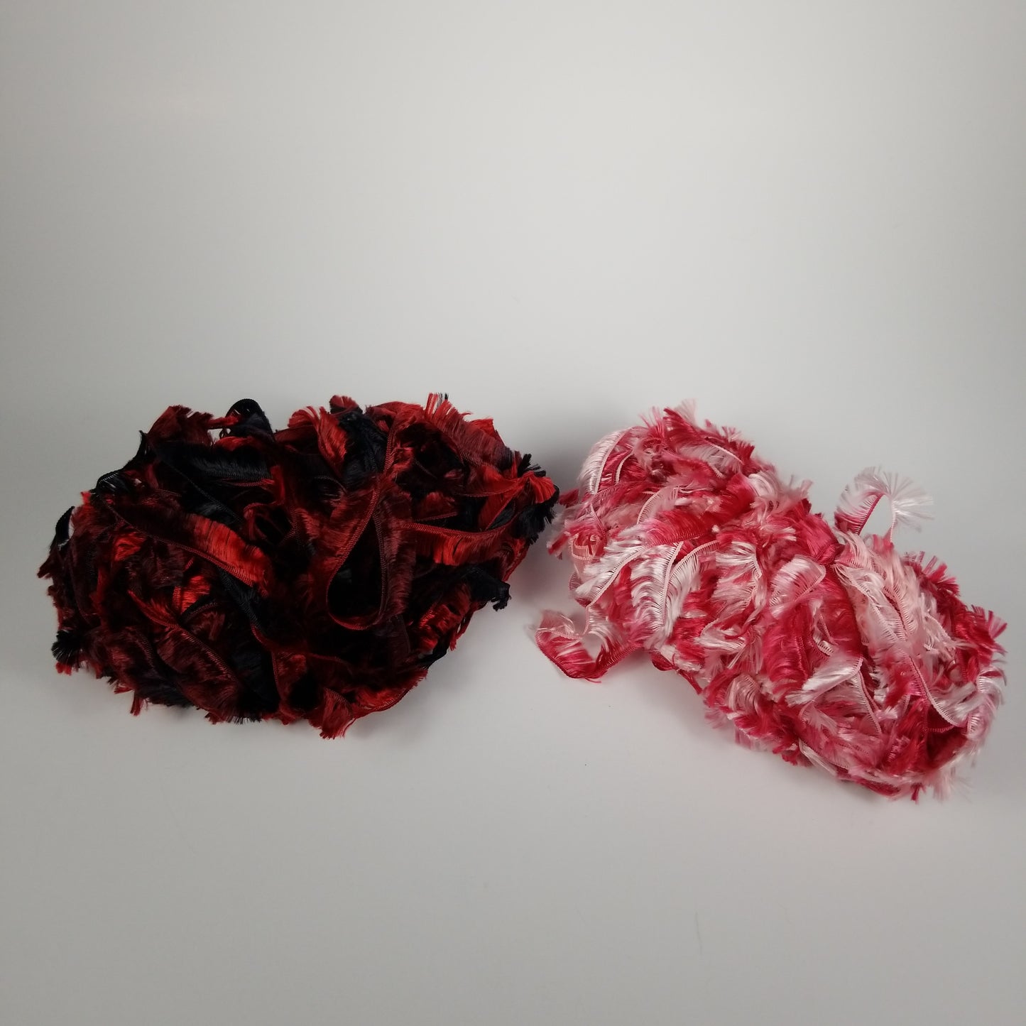 Fur yarn red and pink