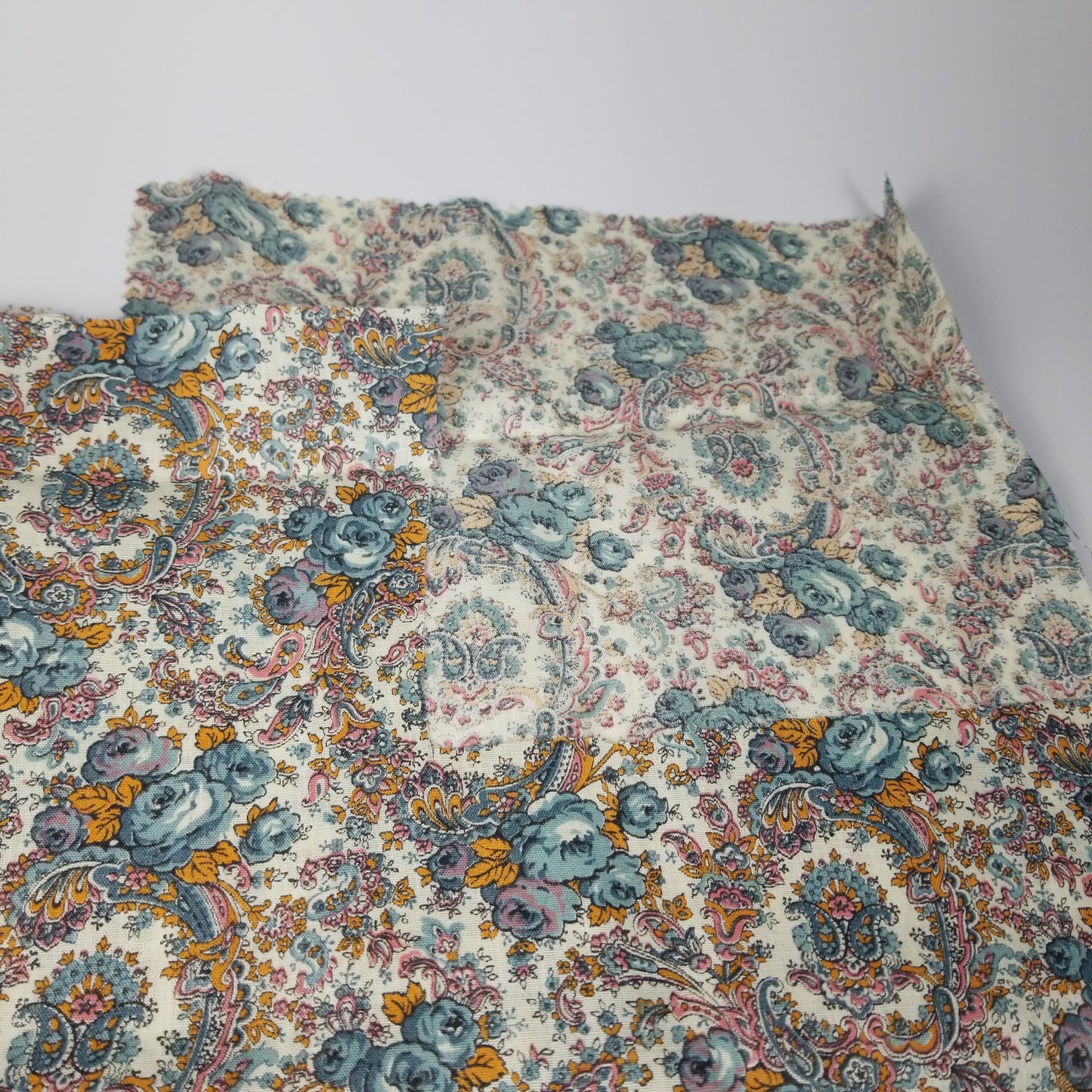 Vintage flower/ blue rose cotton fabric