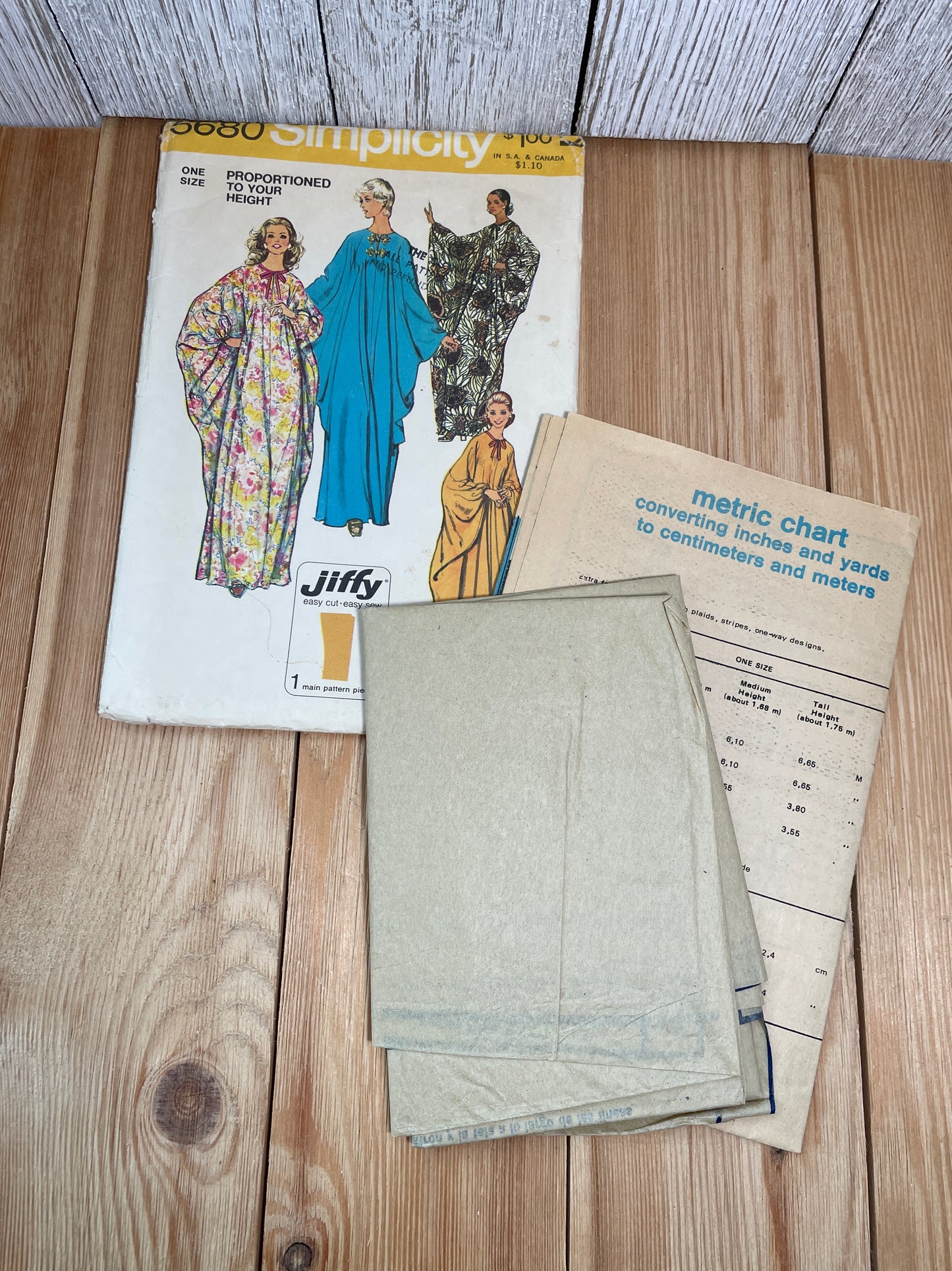 Simplicity 5680 Vintage Caftan, Kimono, Loungewear One Size Pattern Complete