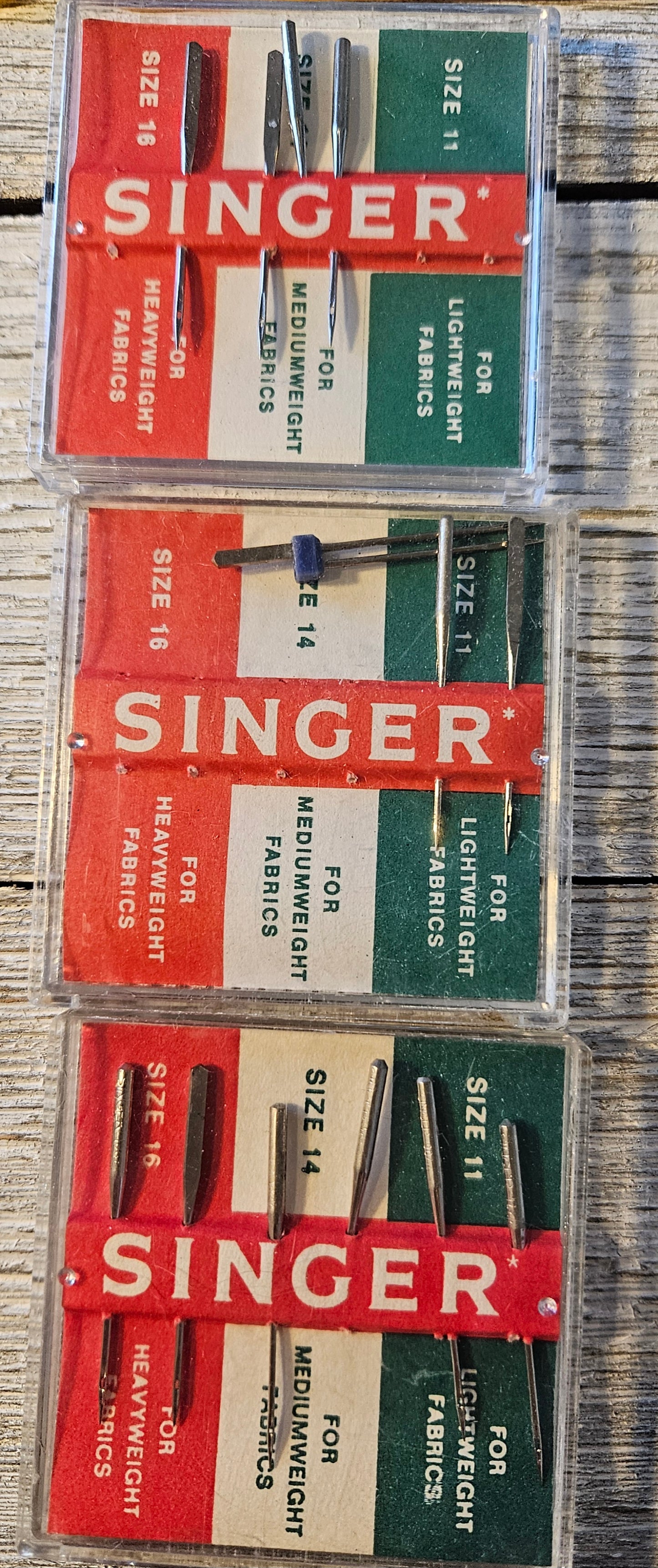 Lot Singer Mixed size variety Sewing Machine Needles 9, 11, 16, 18 vtg